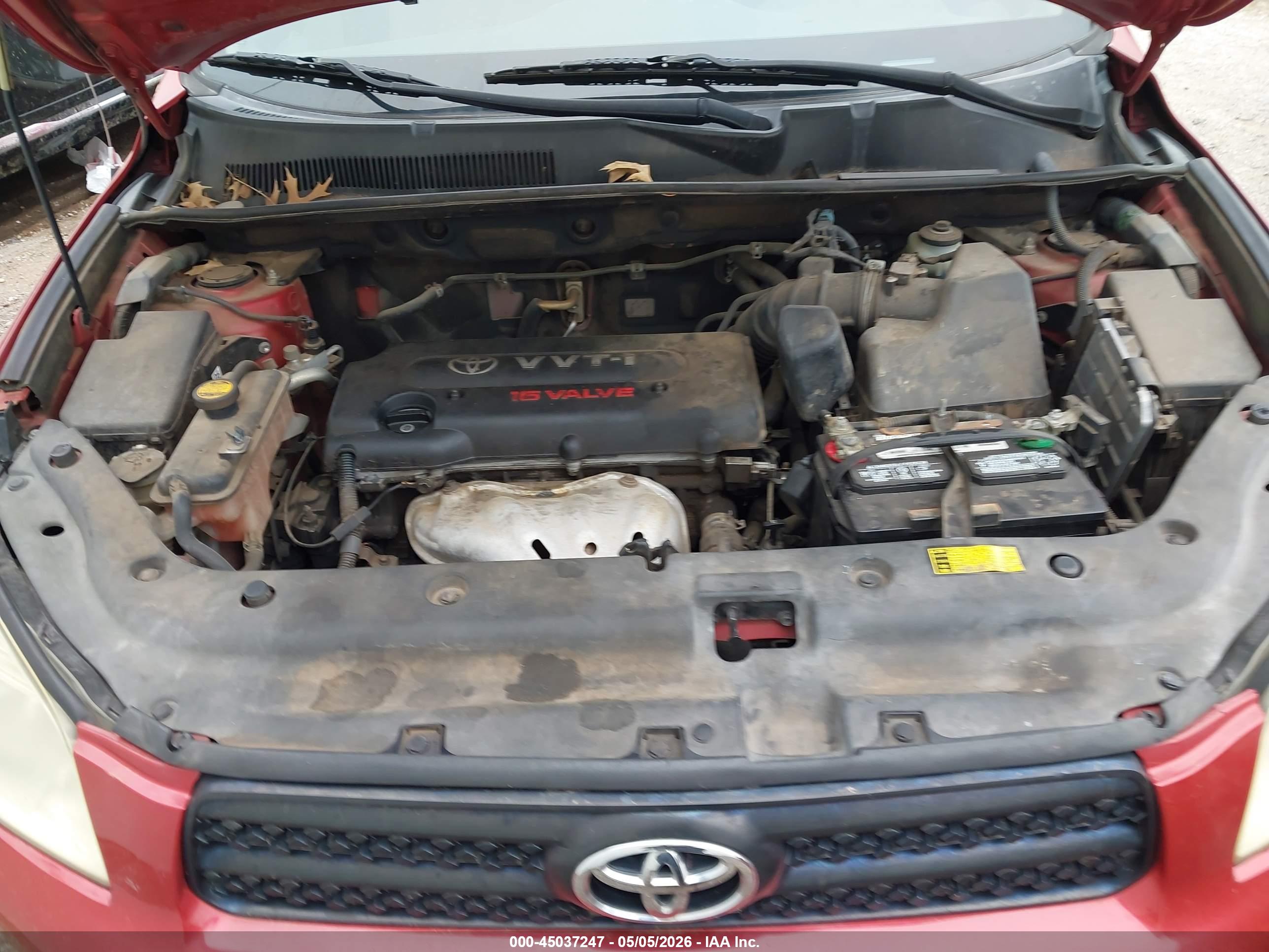 TOYOTA RAV4 image 10