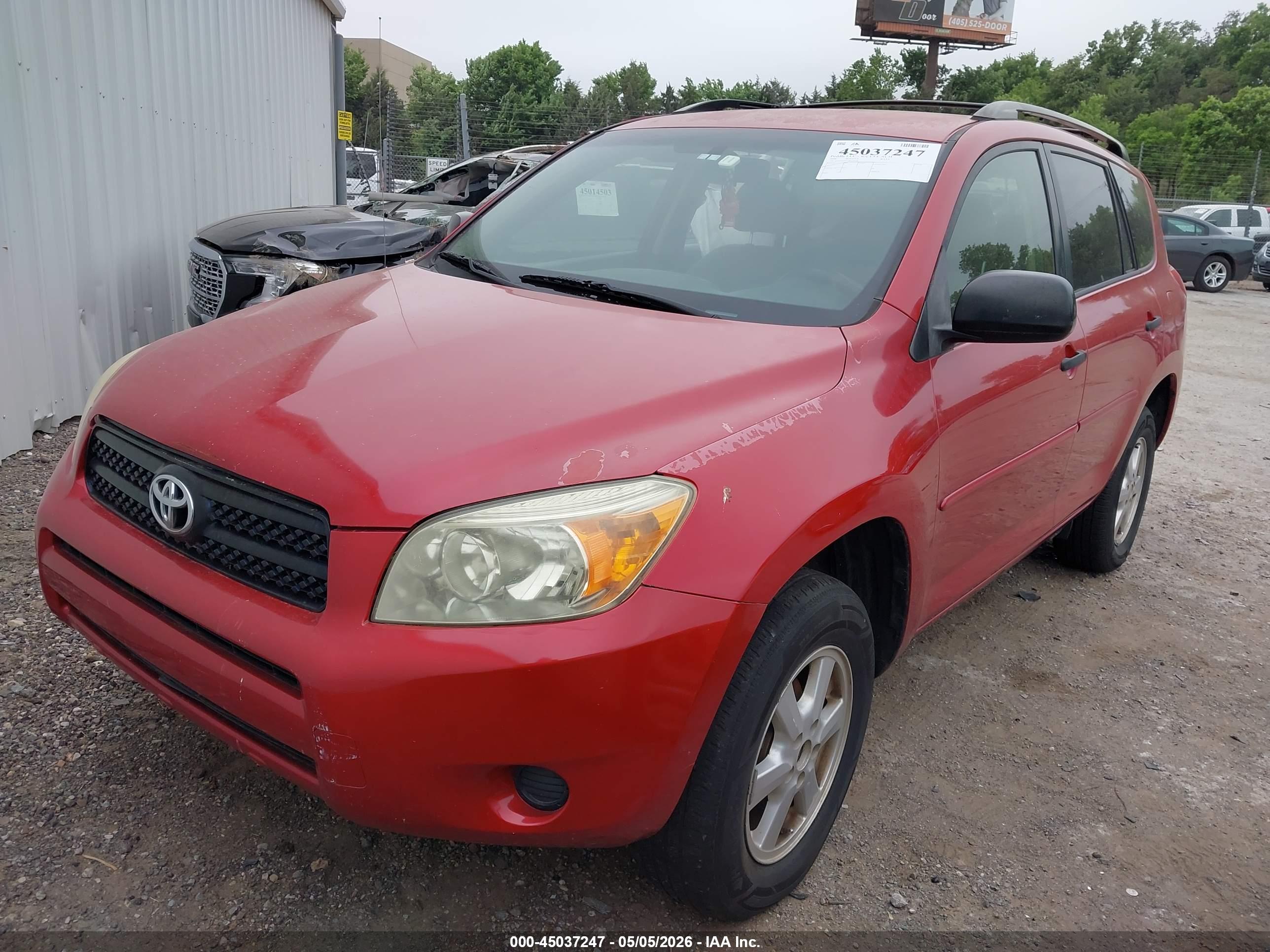 TOYOTA RAV4 image 2