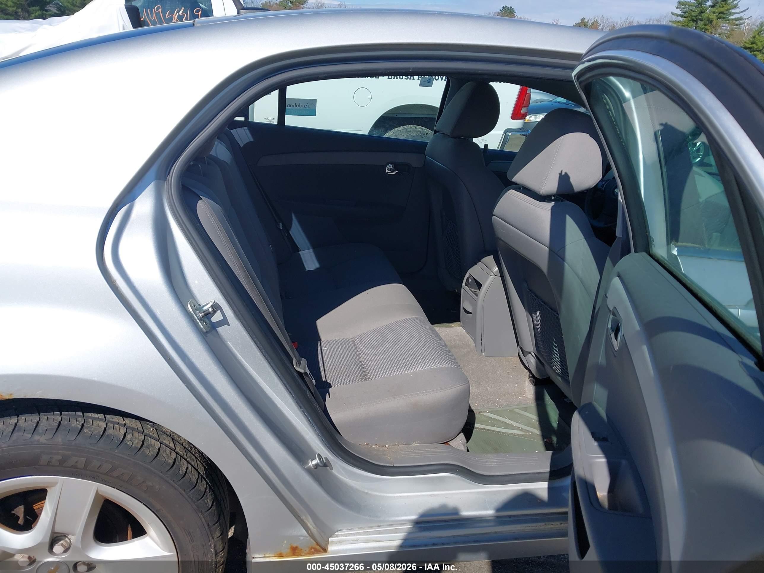 CHEVROLET MALIBU image 8
