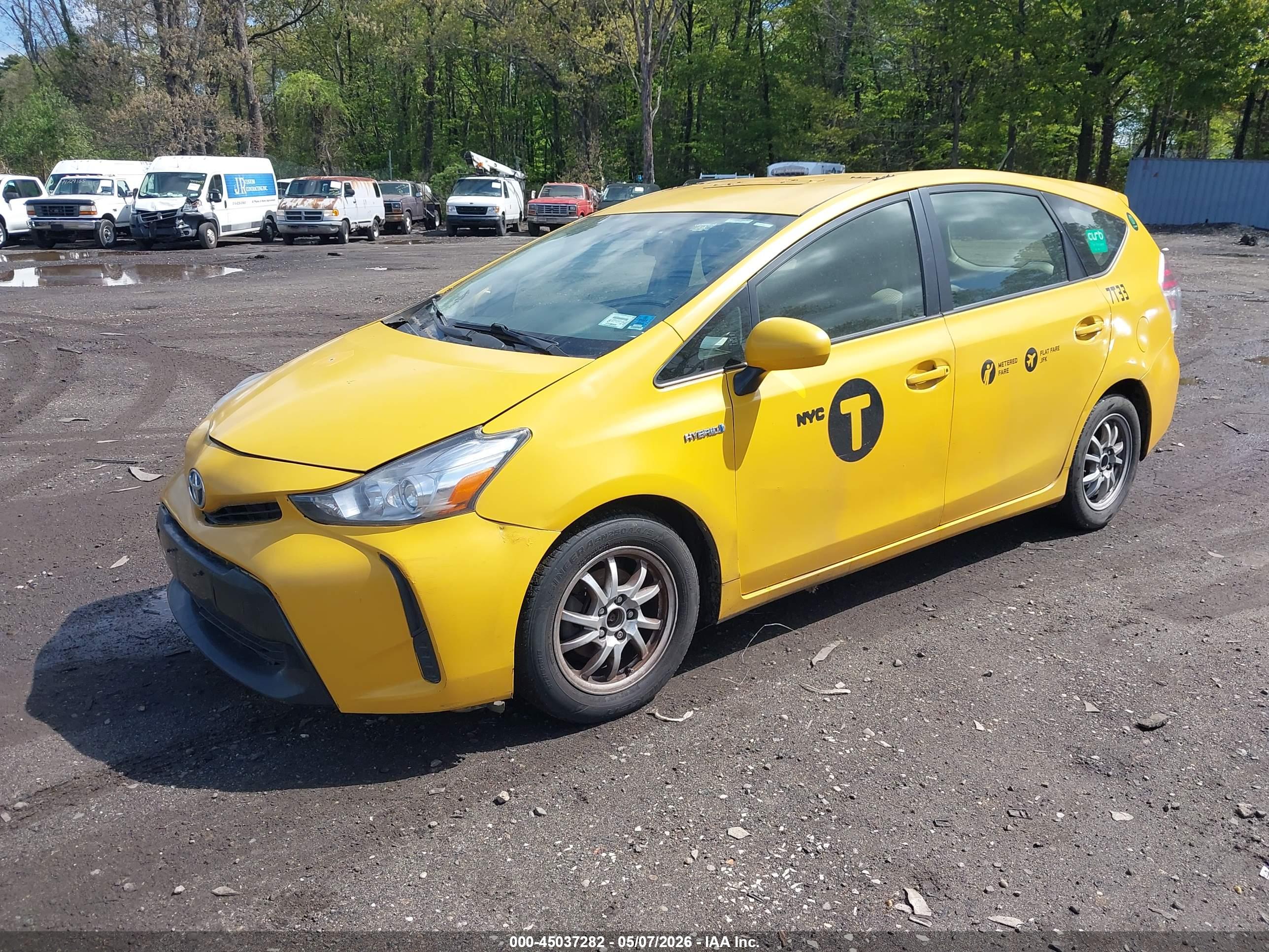 TOYOTA PRIUS image 2