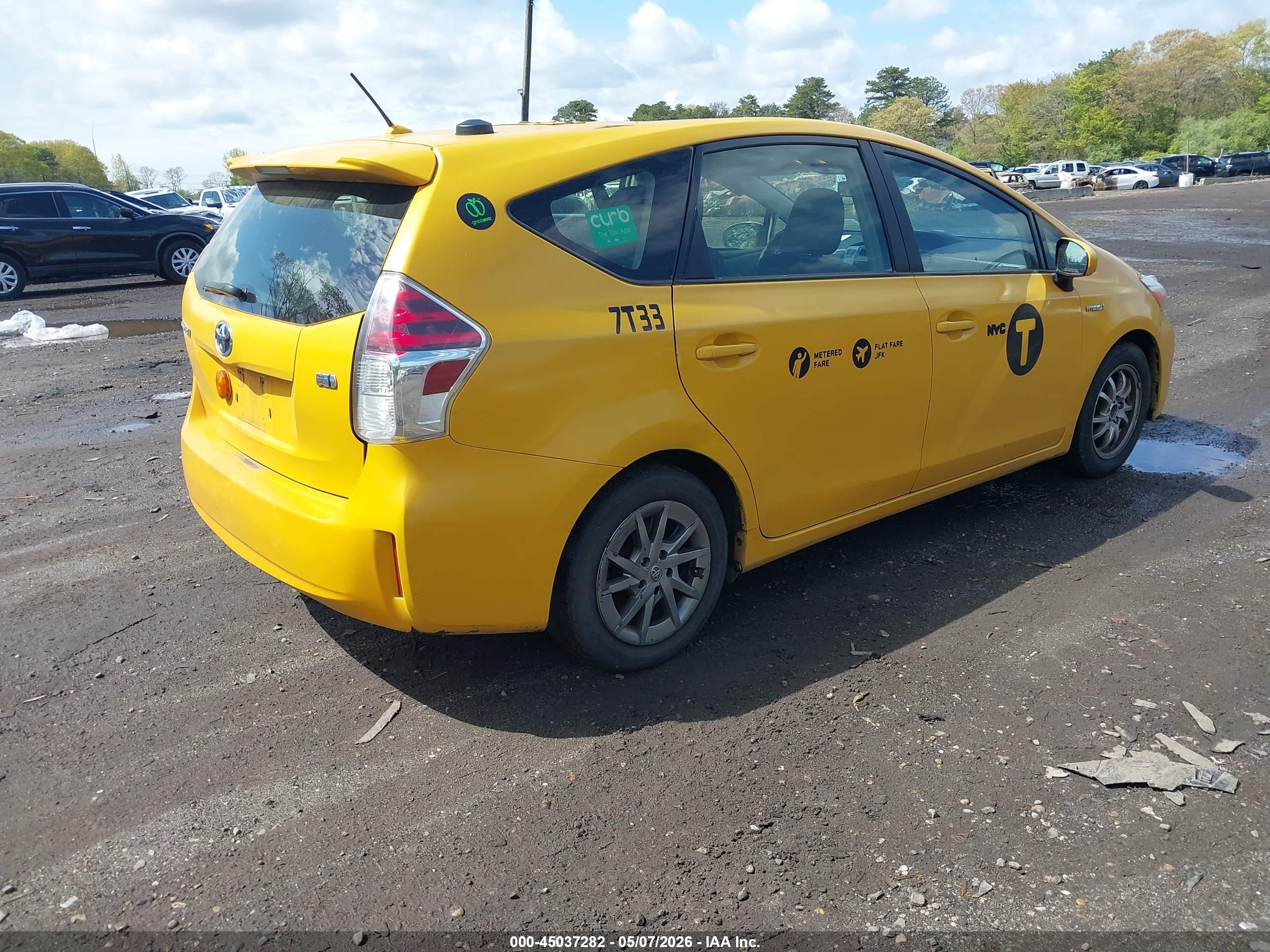 TOYOTA PRIUS image 4
