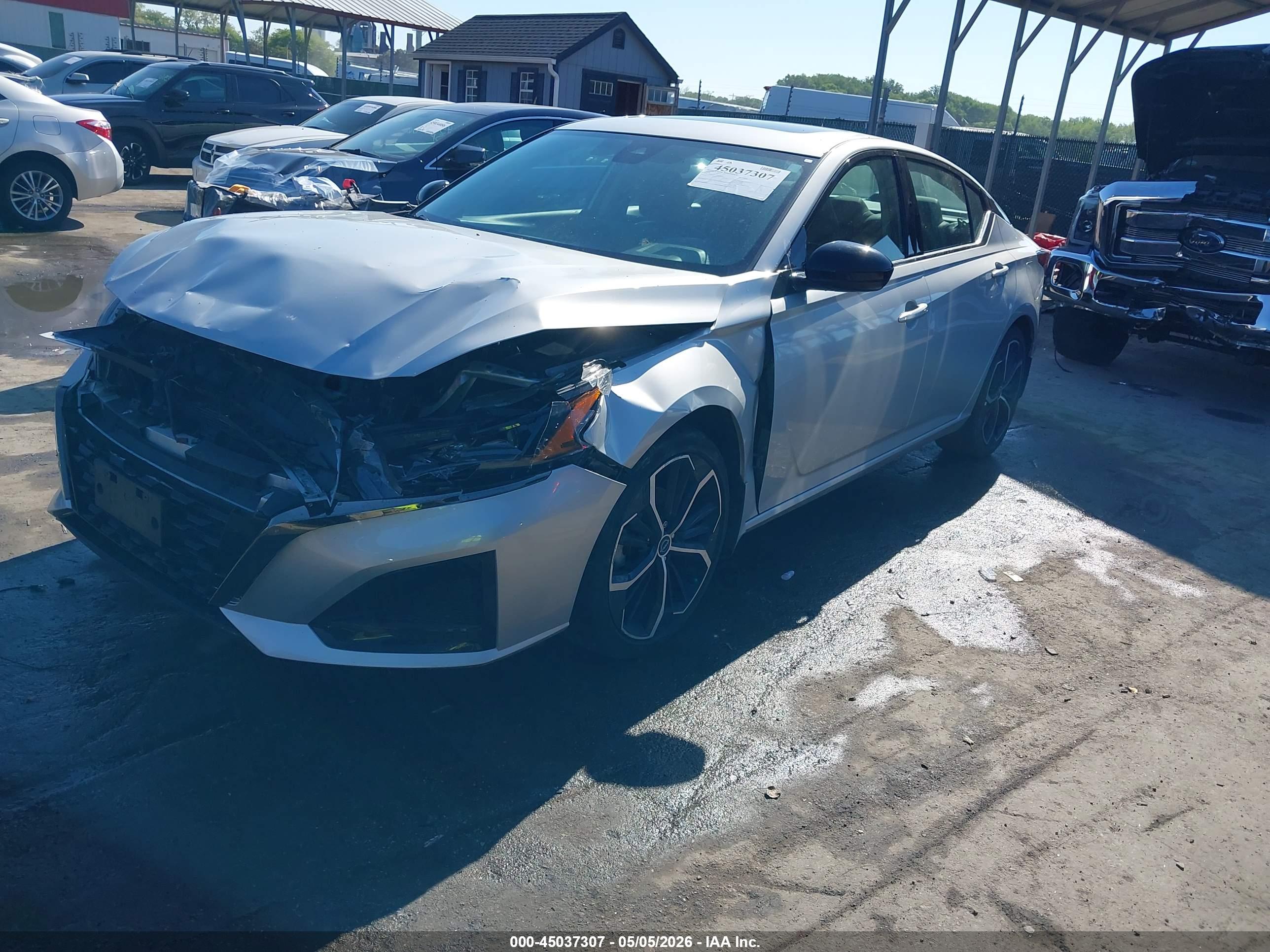 NISSAN ALTIMA image 2