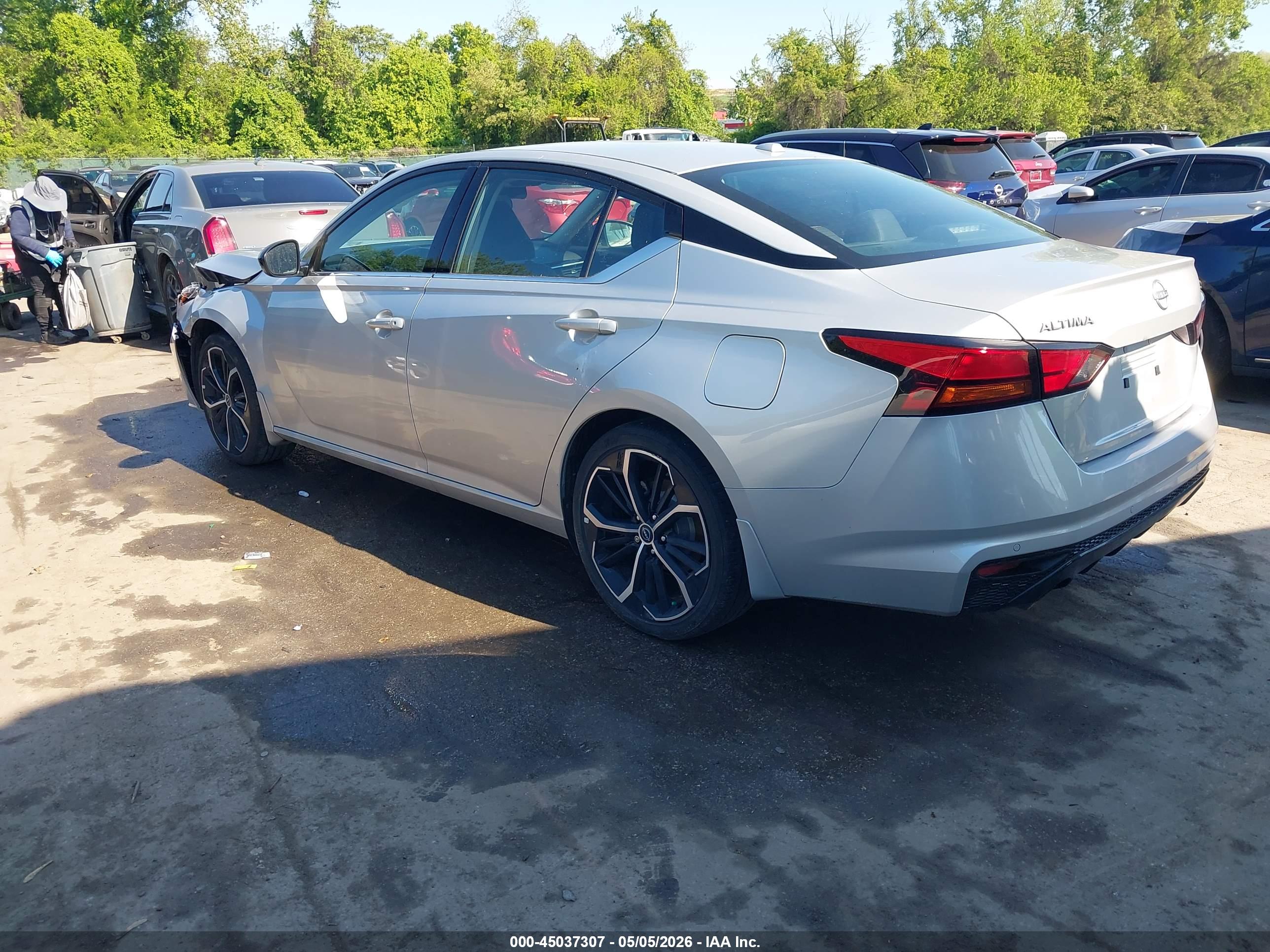 NISSAN ALTIMA image 3