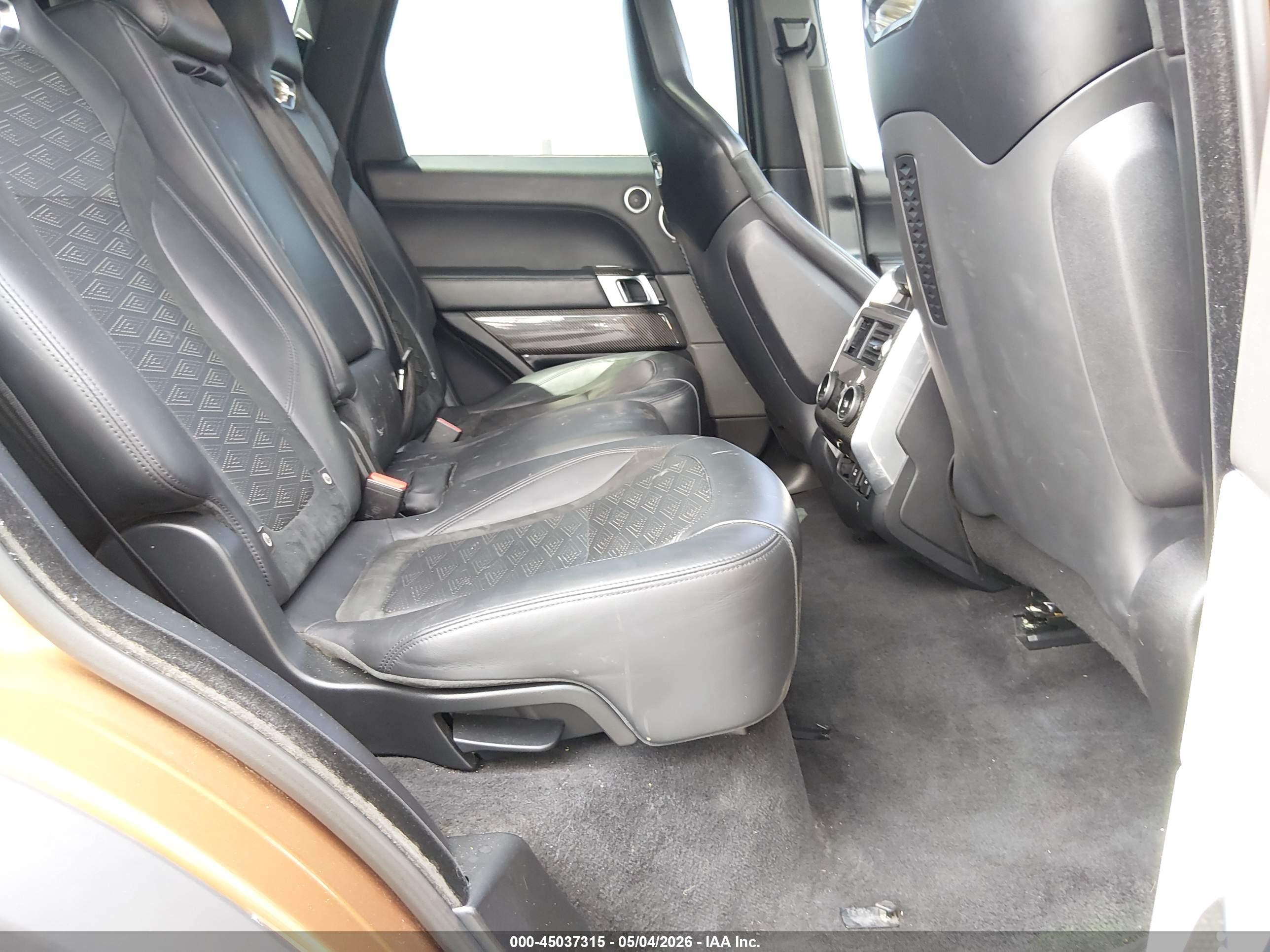 LAND ROVER image 8