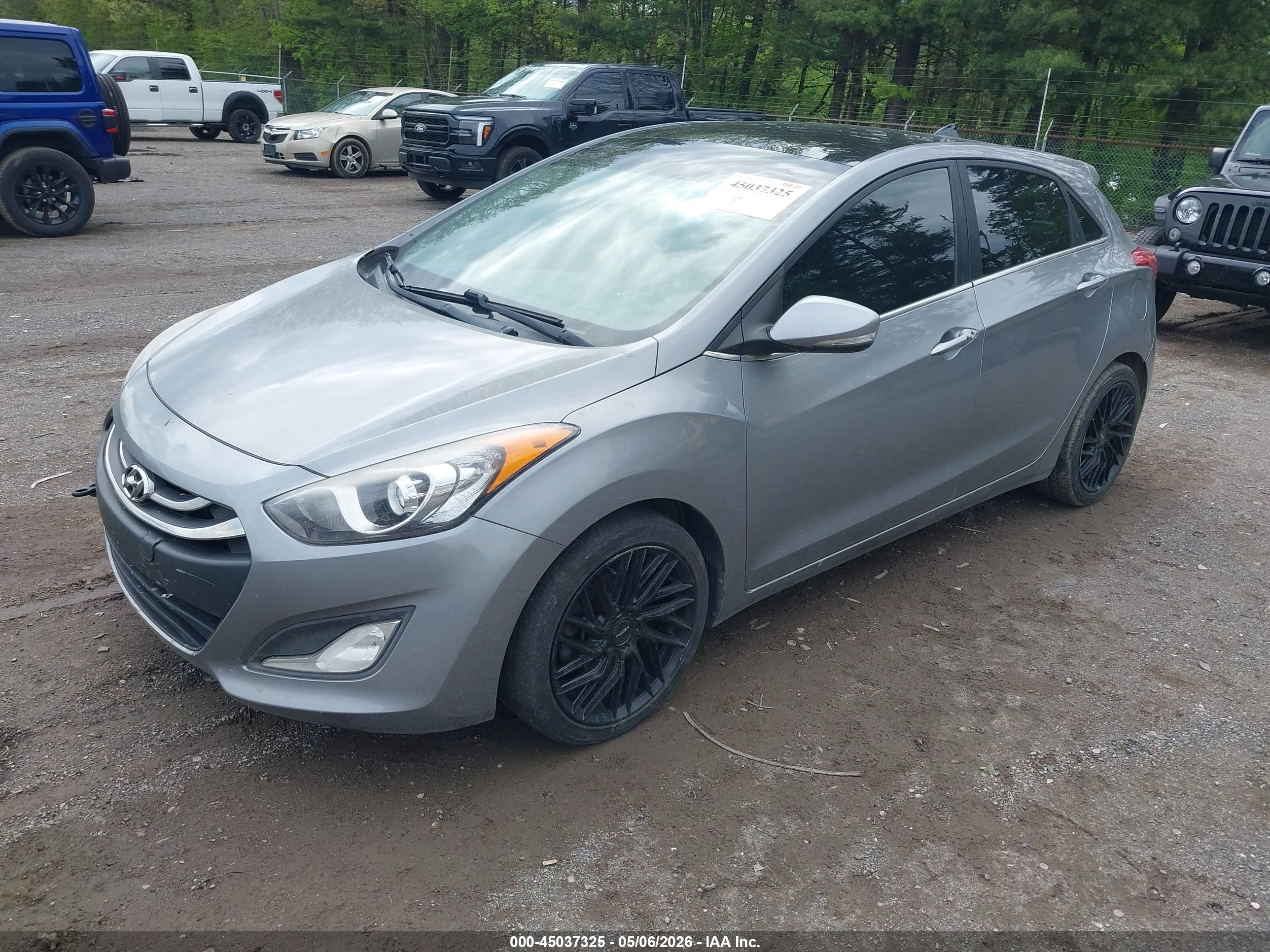 HYUNDAI ELANTRA image 2