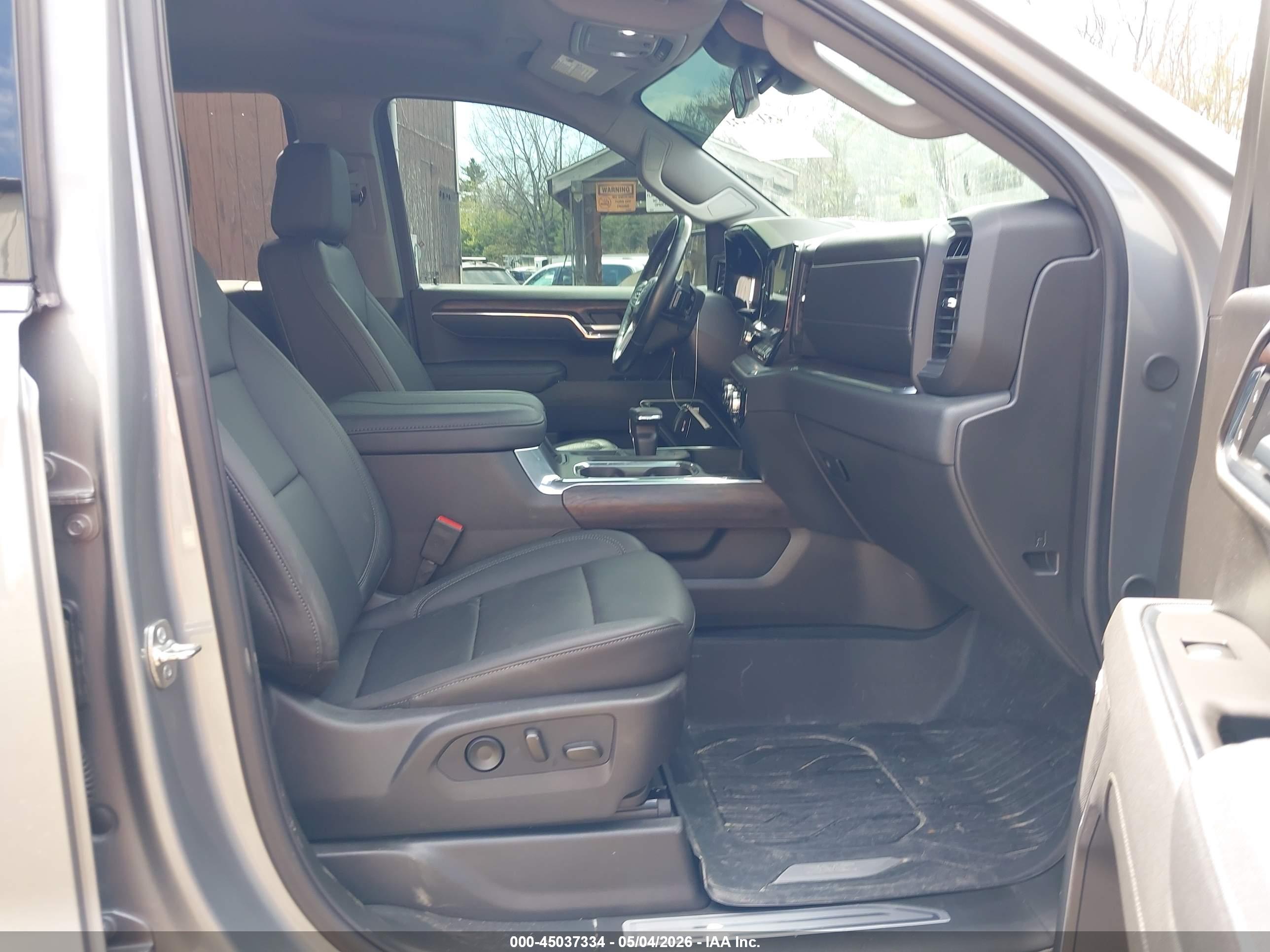 GMC SIERRA image 5