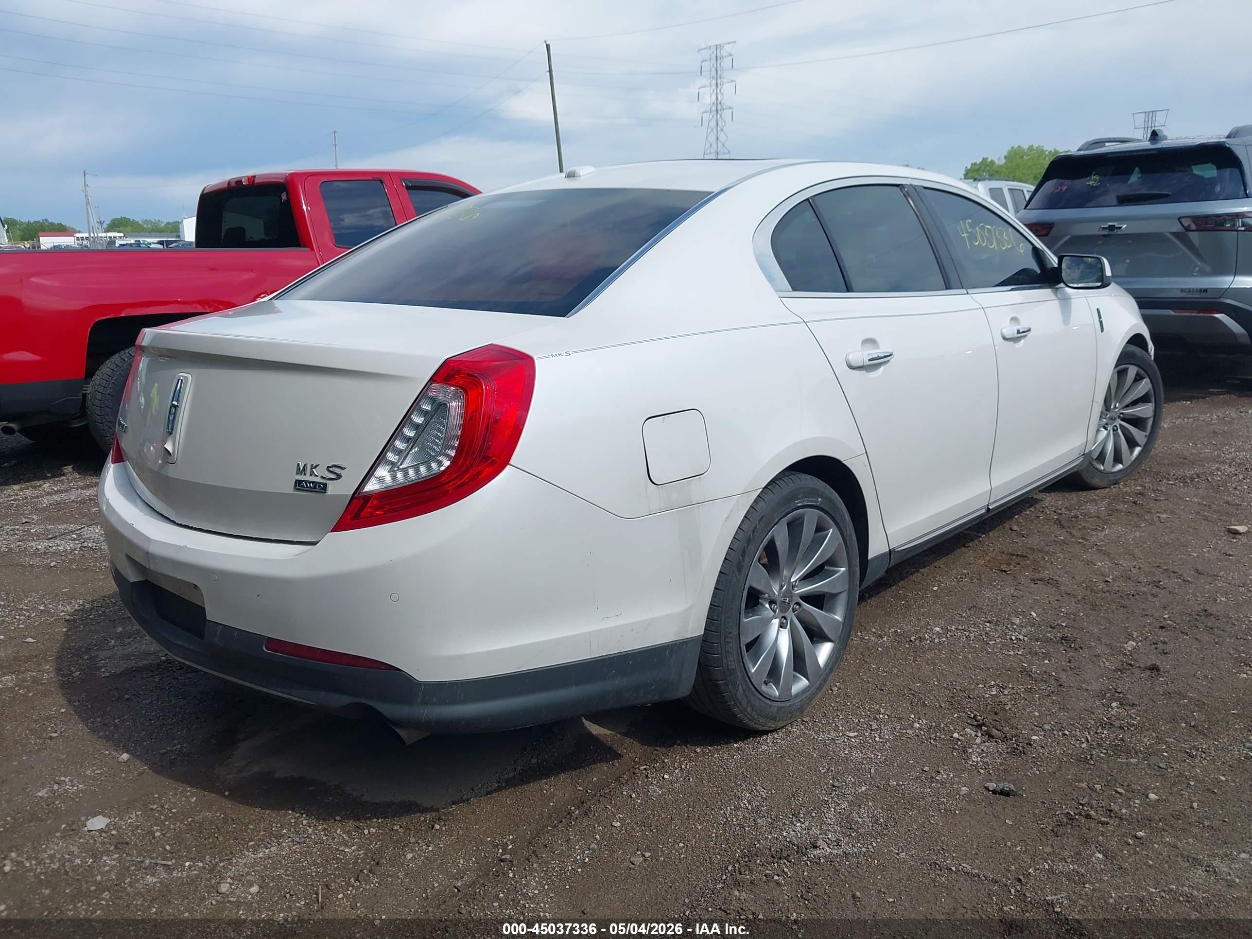 LINCOLN MKS image 4