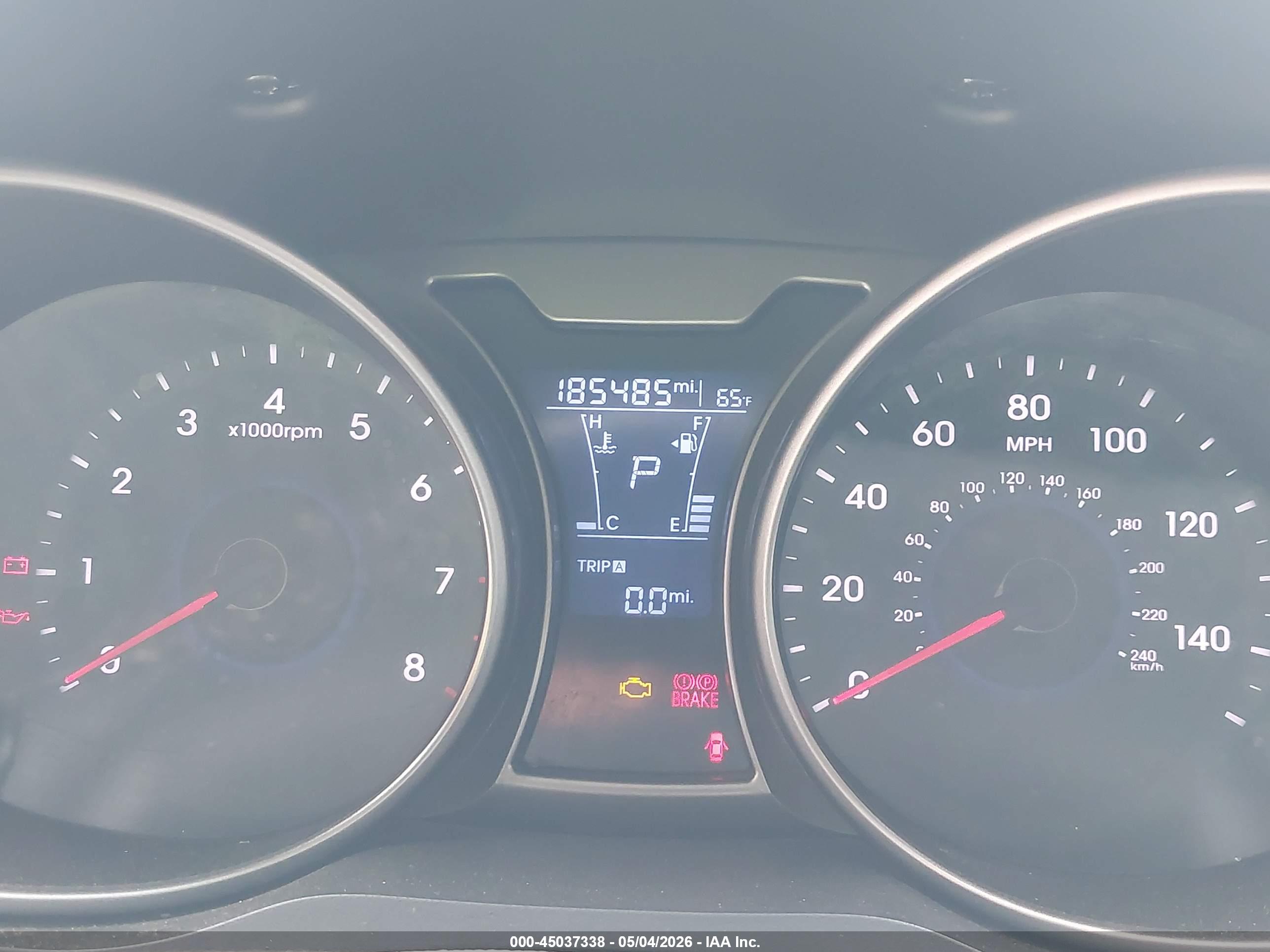 HYUNDAI VELOSTER image 7