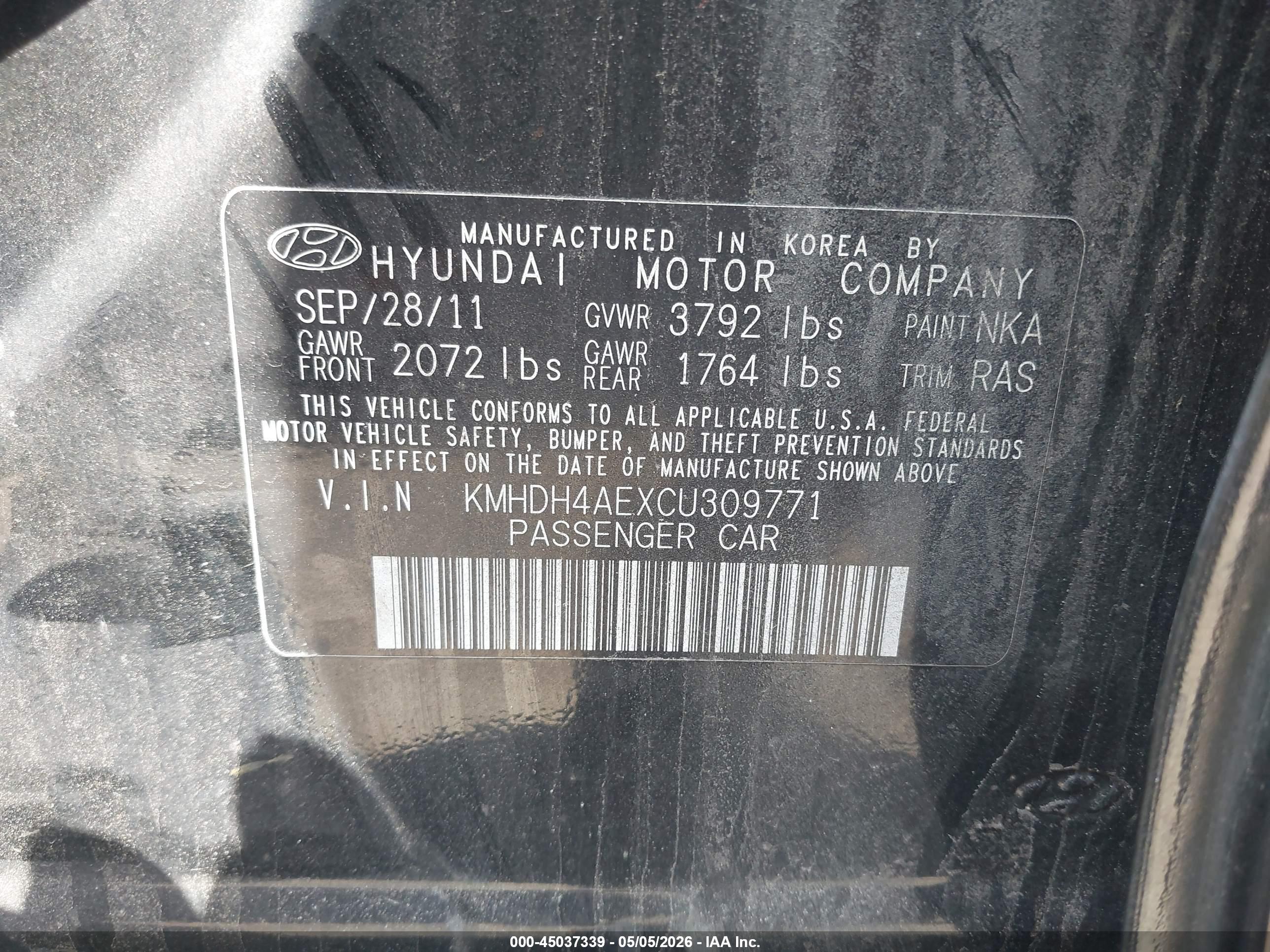 HYUNDAI ELANTRA image 9