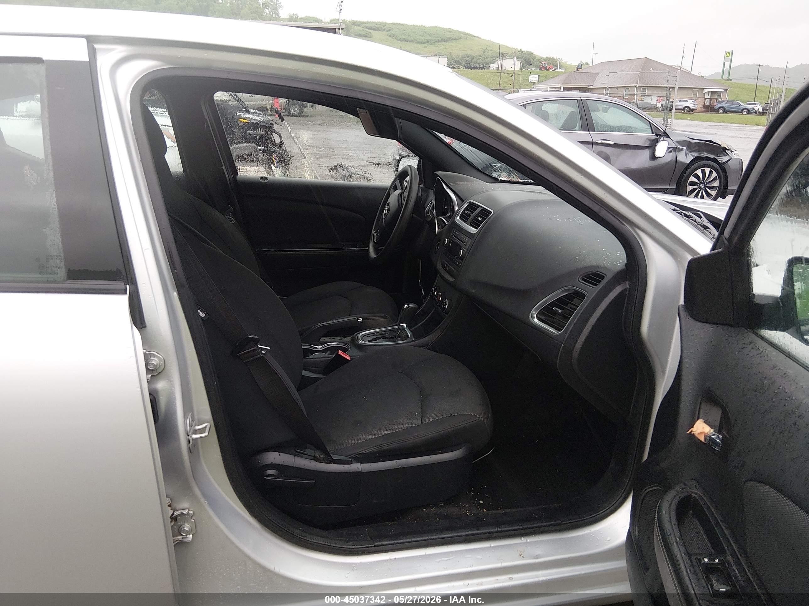 DODGE AVENGER image 5