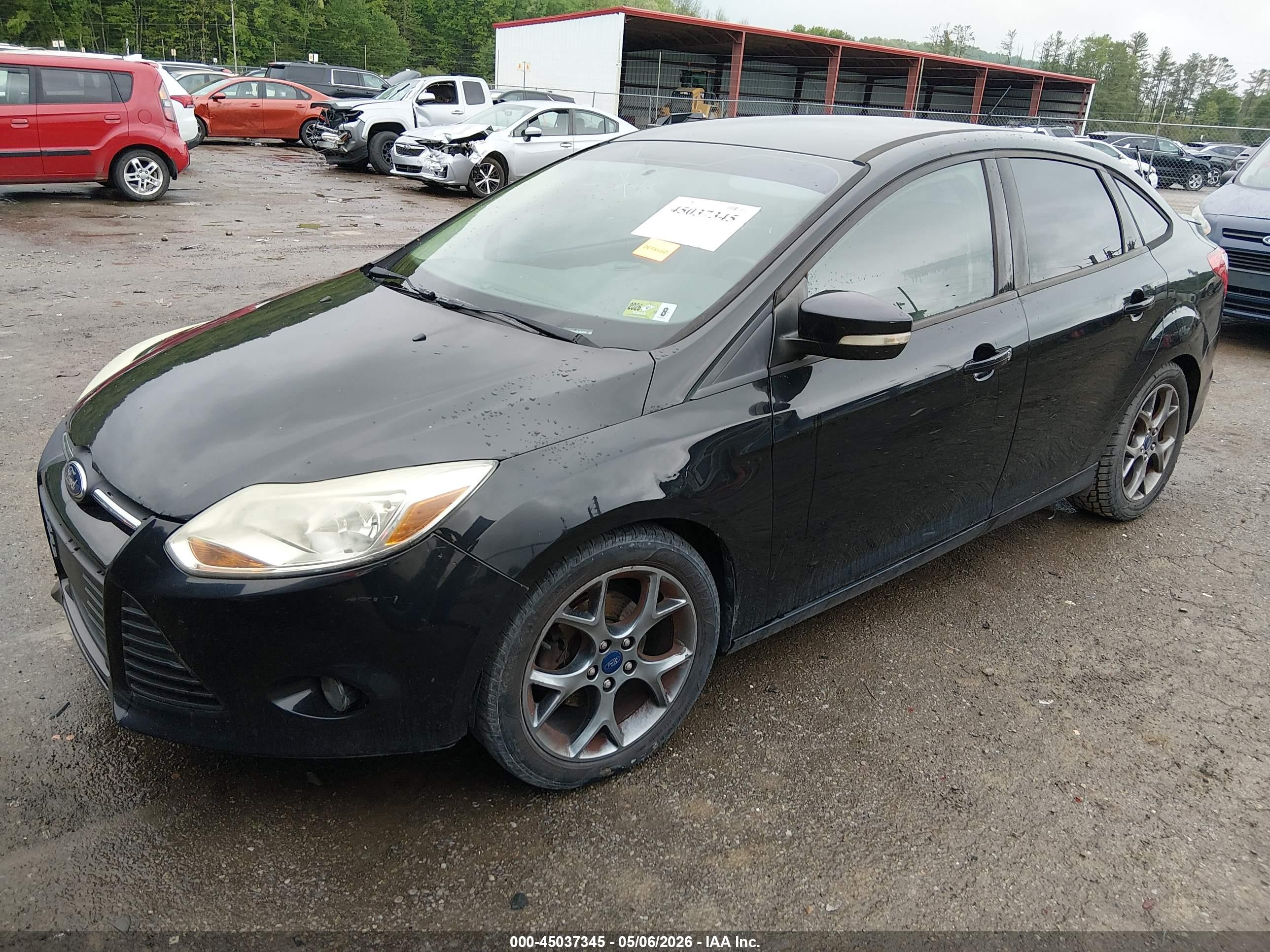 FORD FOCUS image 2