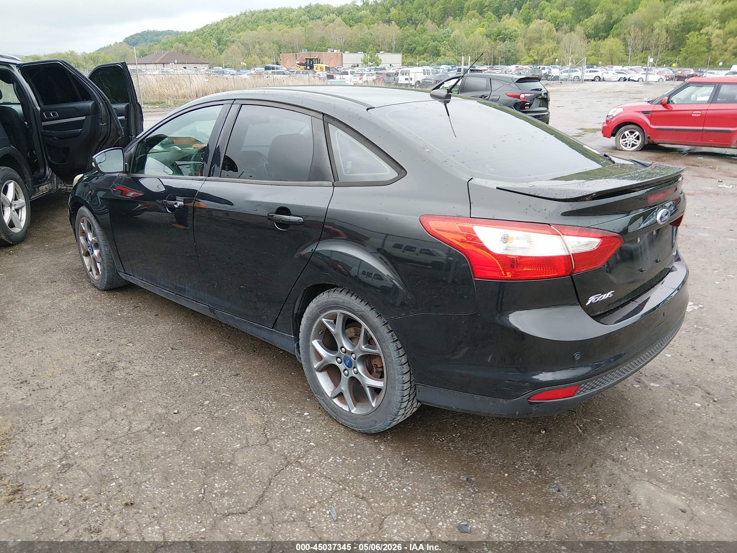 FORD FOCUS image 3