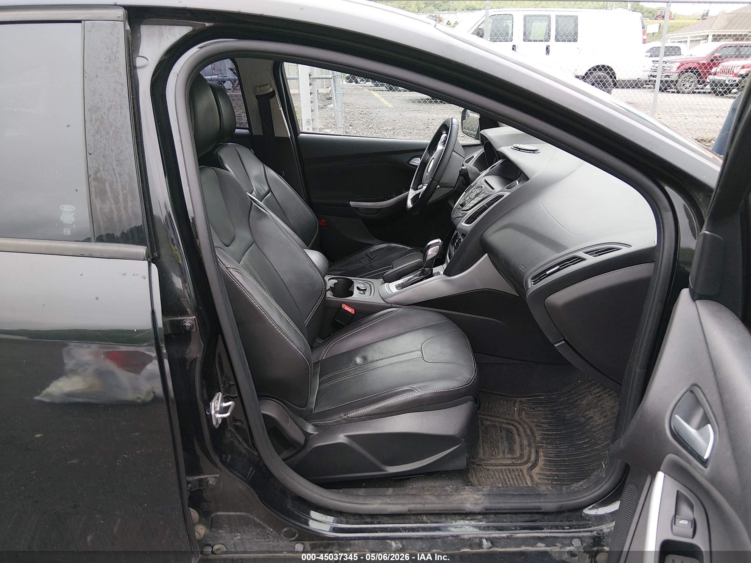 FORD FOCUS image 5