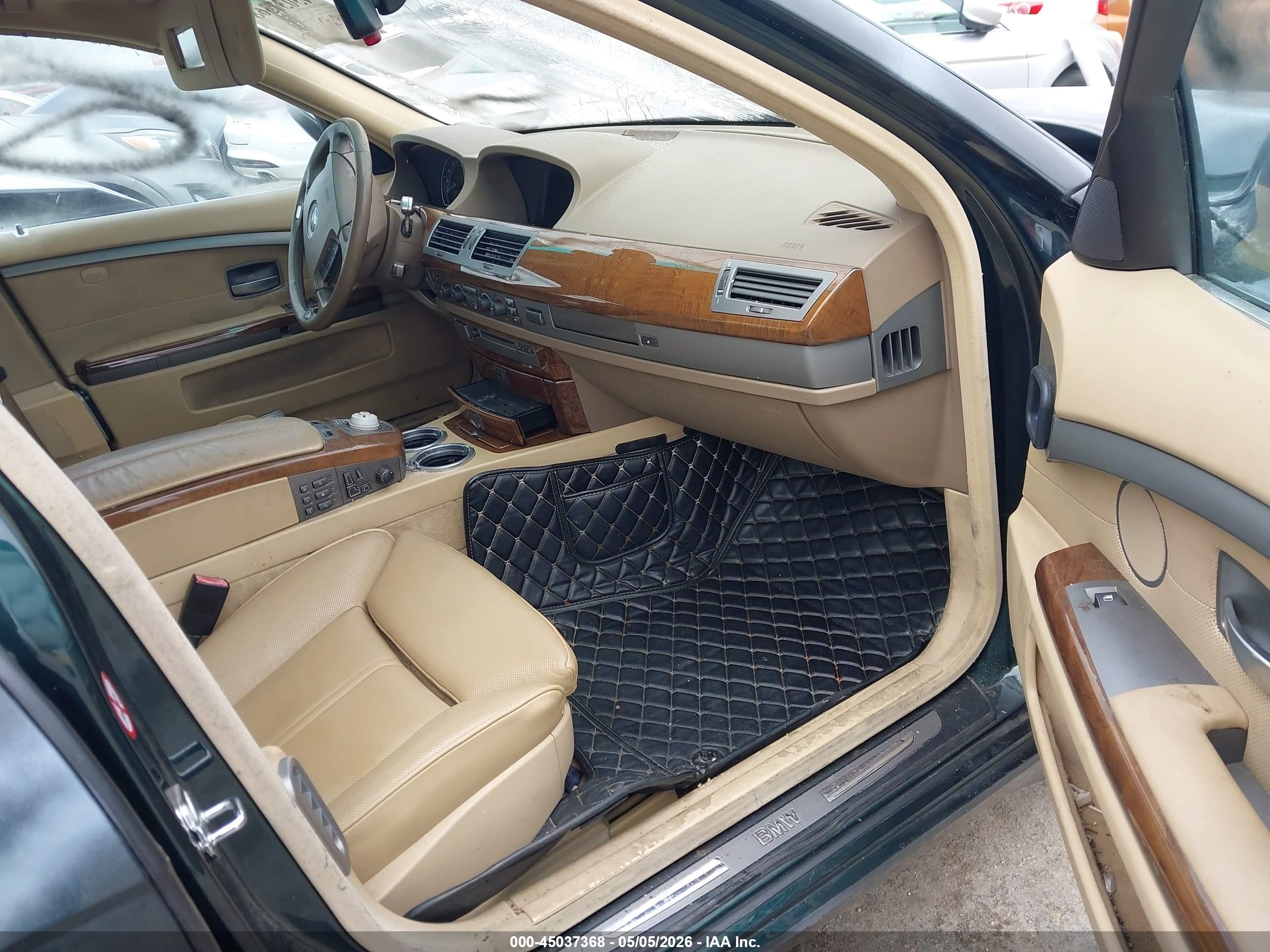 BMW 745I image 5