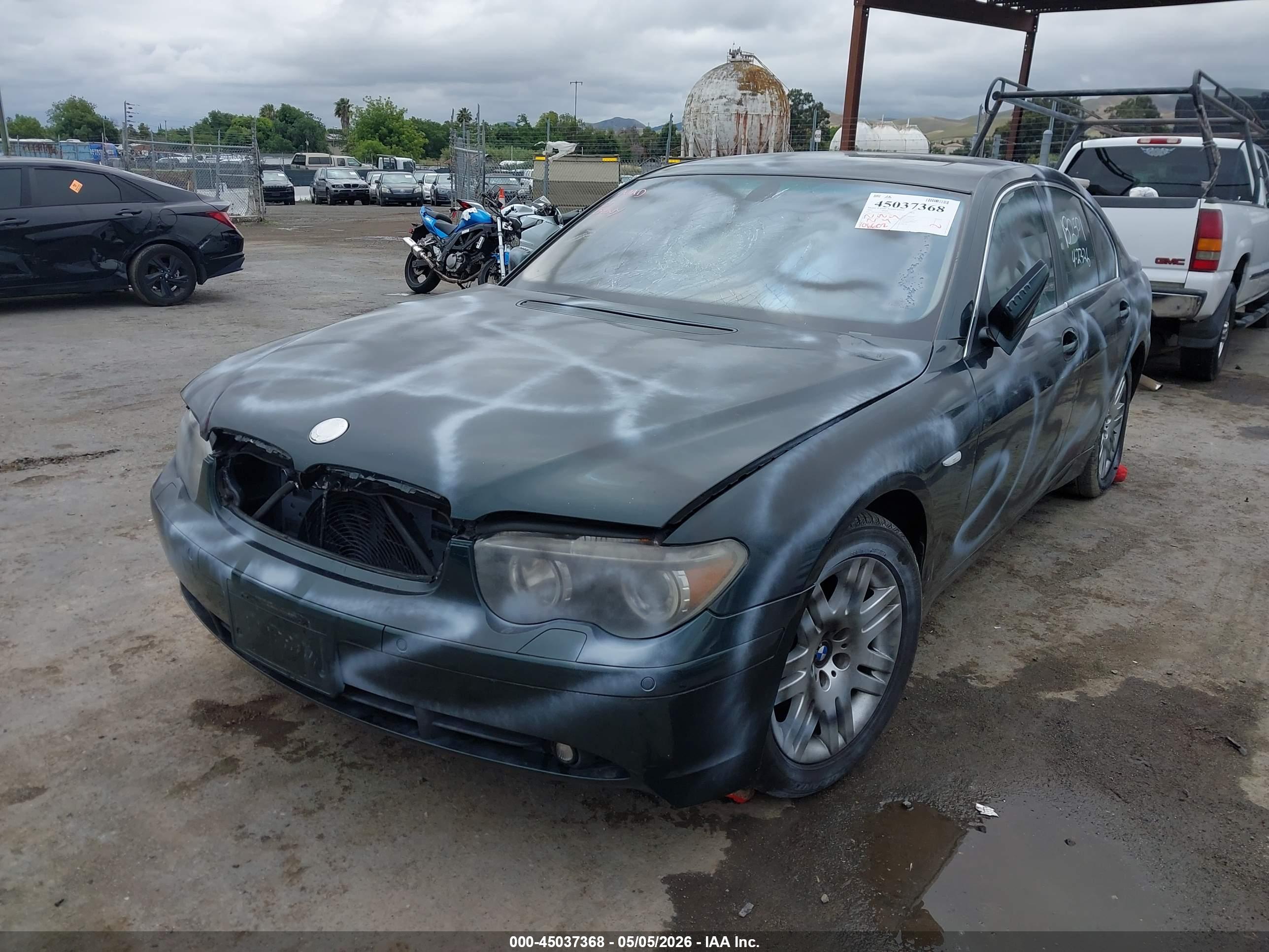 BMW 745I image 6