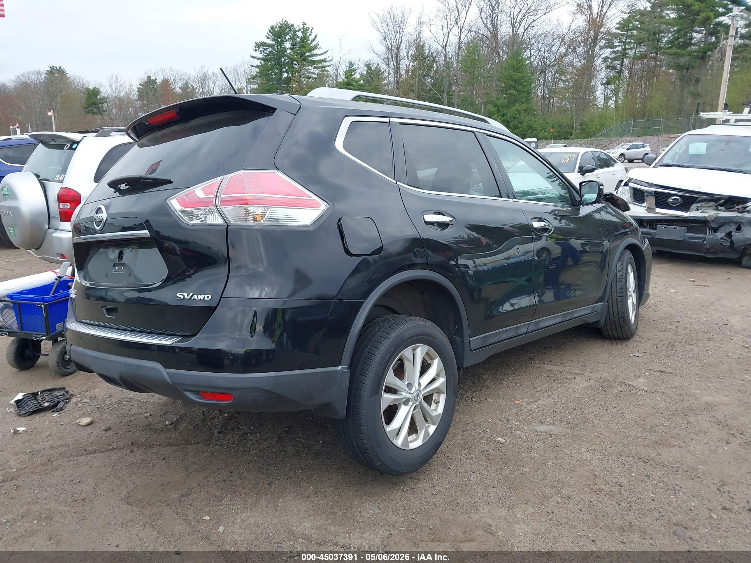NISSAN ROGUE image 4
