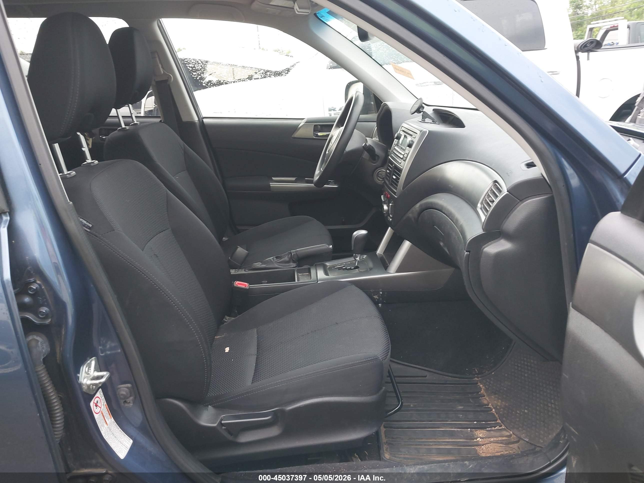 SUBARU FORESTER image 5