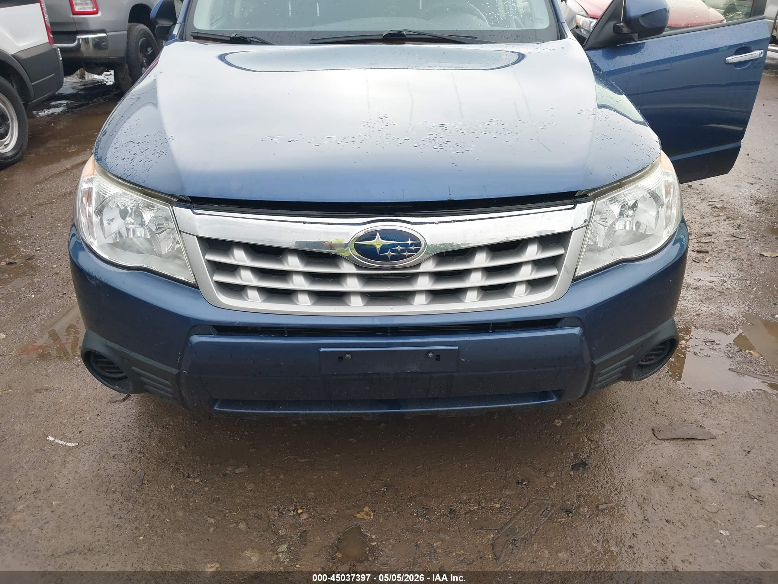 SUBARU FORESTER image 6