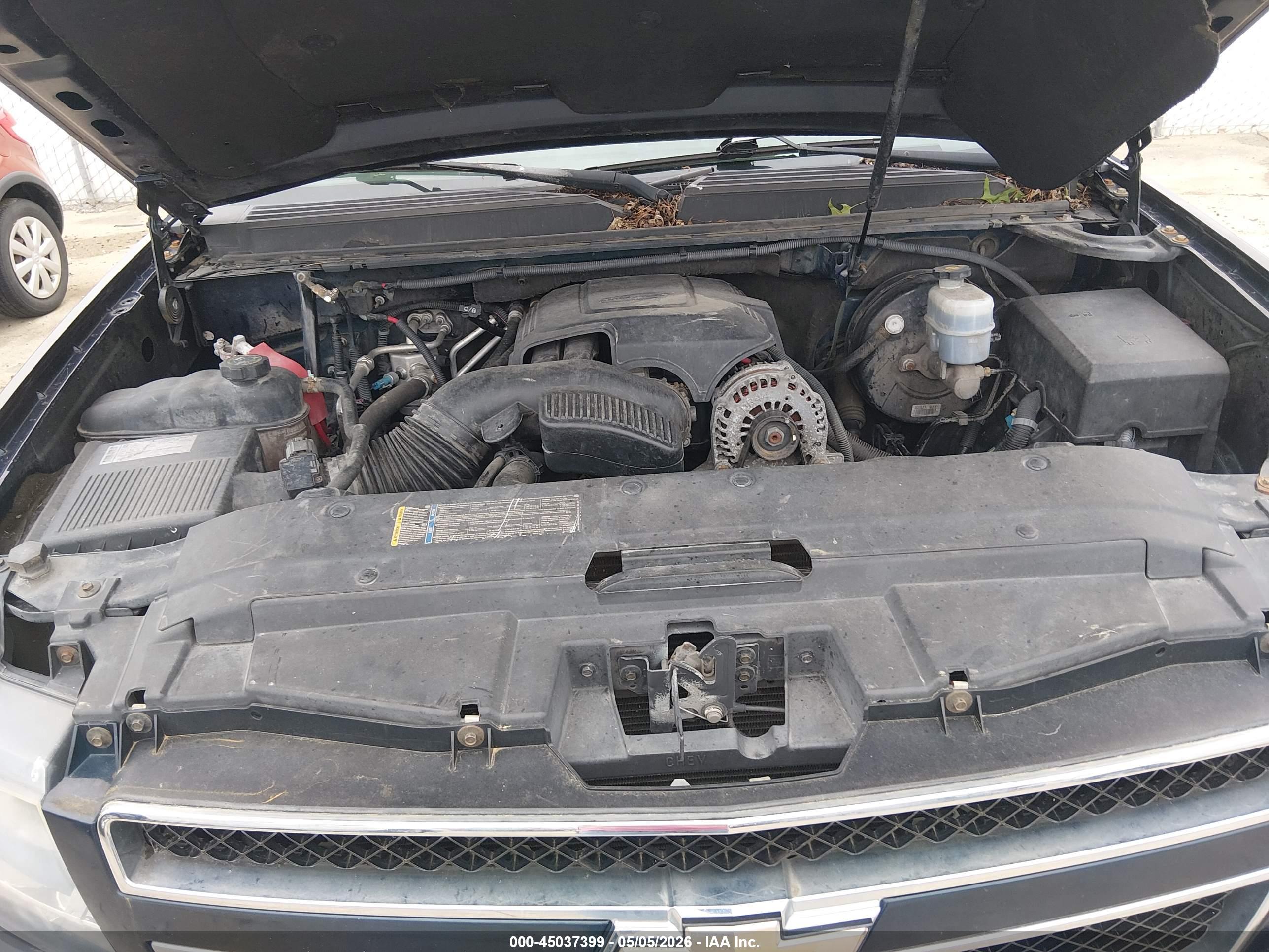CHEVROLET SUBURBAN image 10