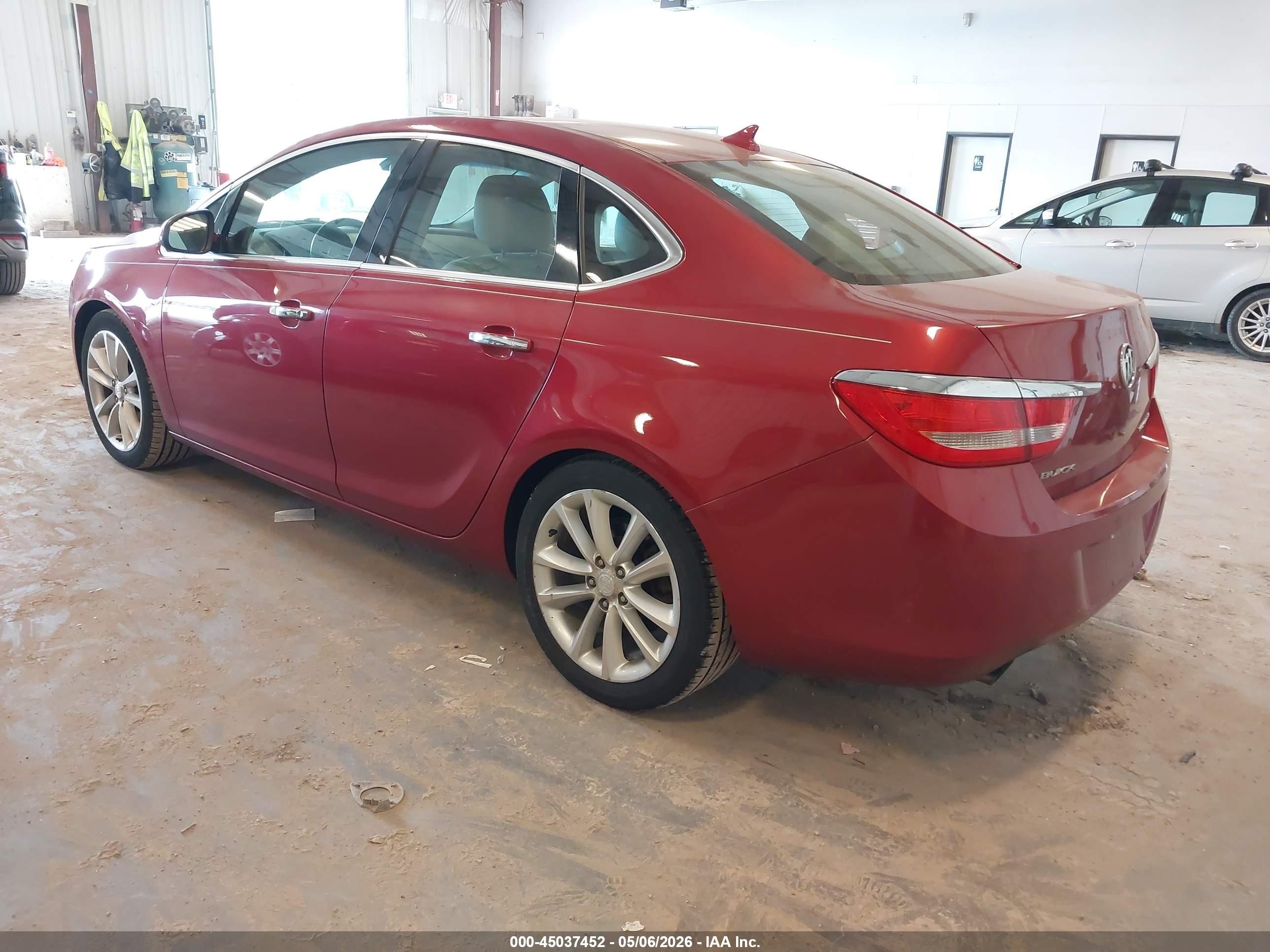 BUICK VERANO image 3