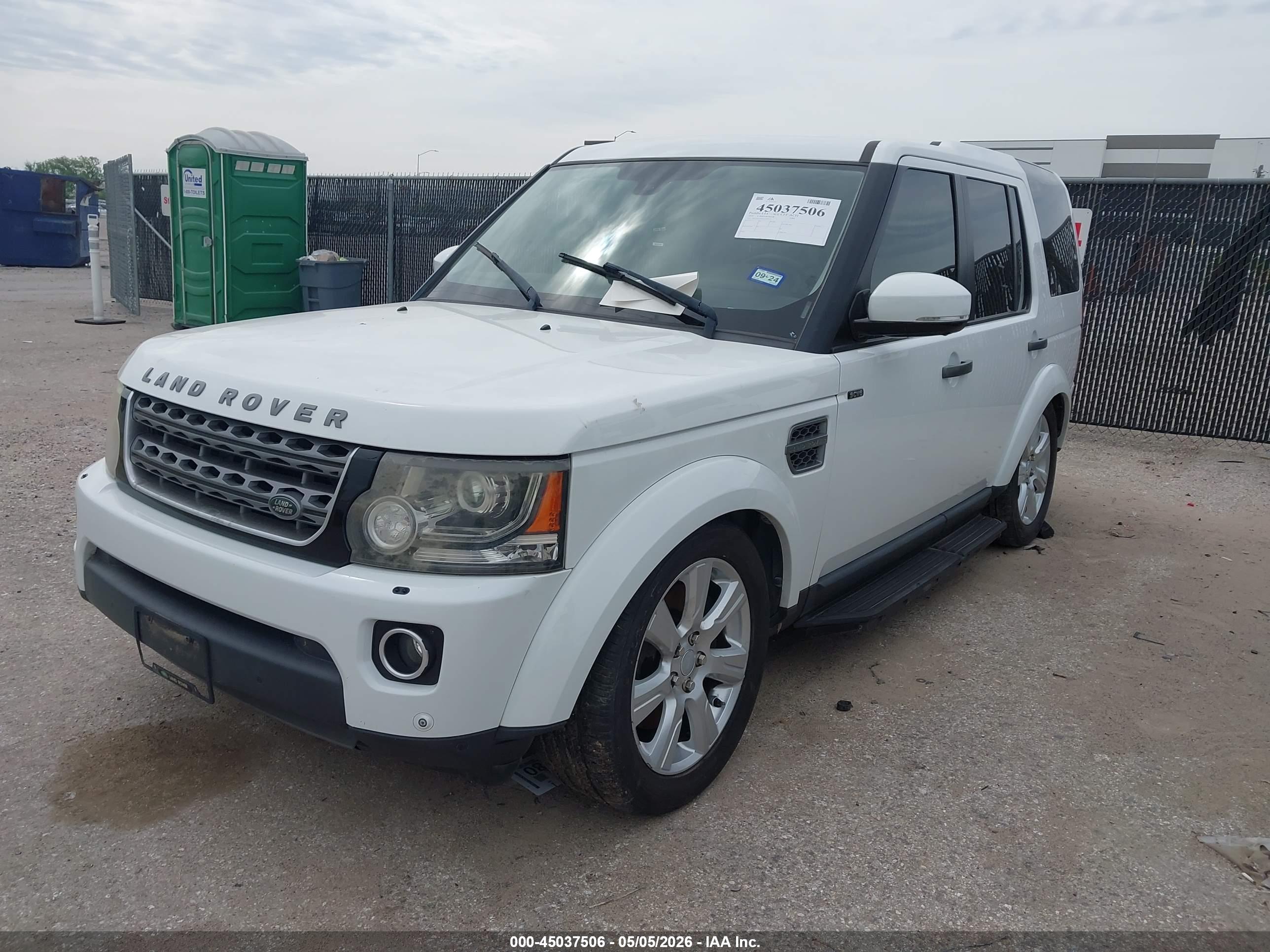 LAND ROVER image 2