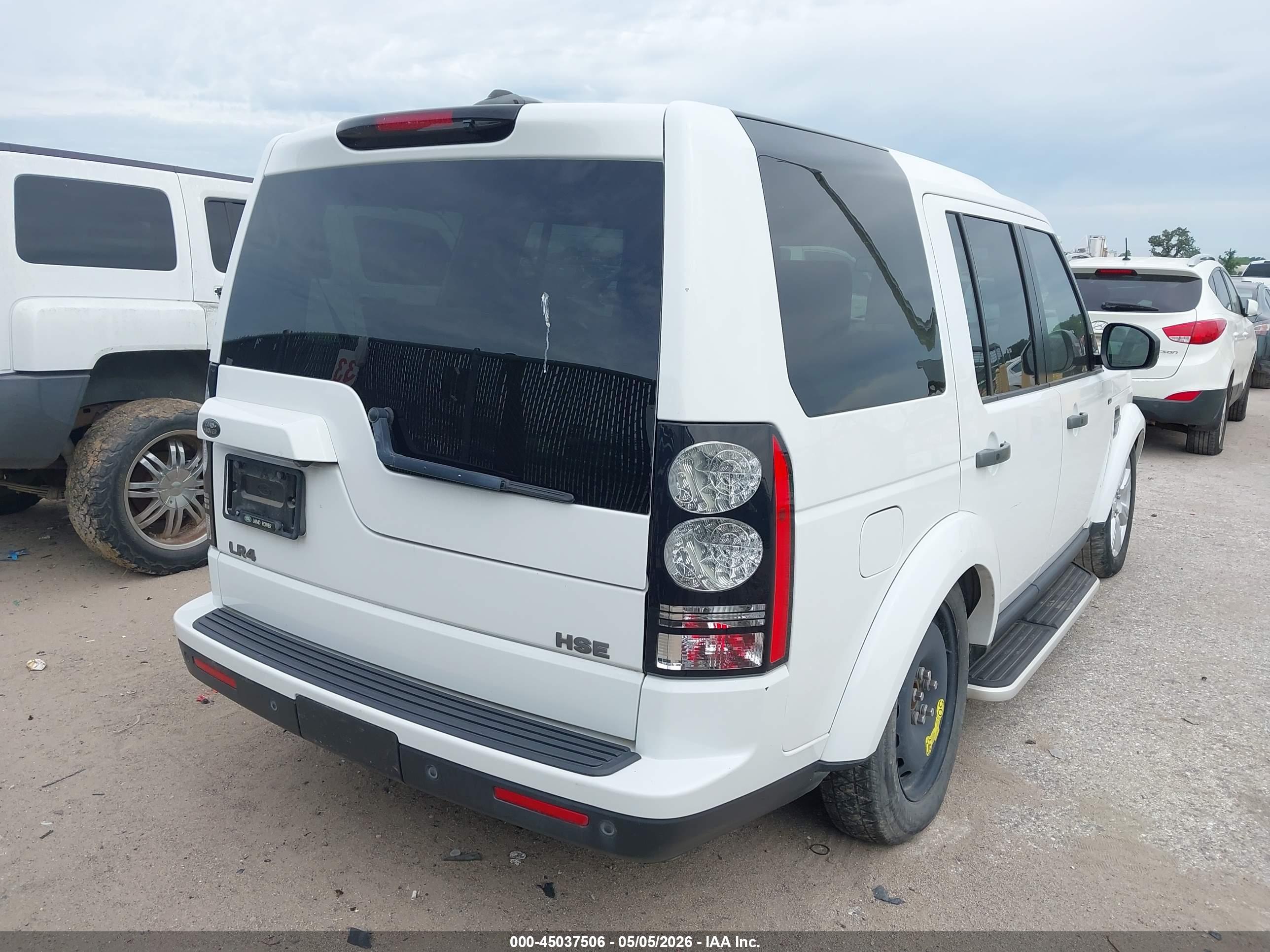 LAND ROVER image 4