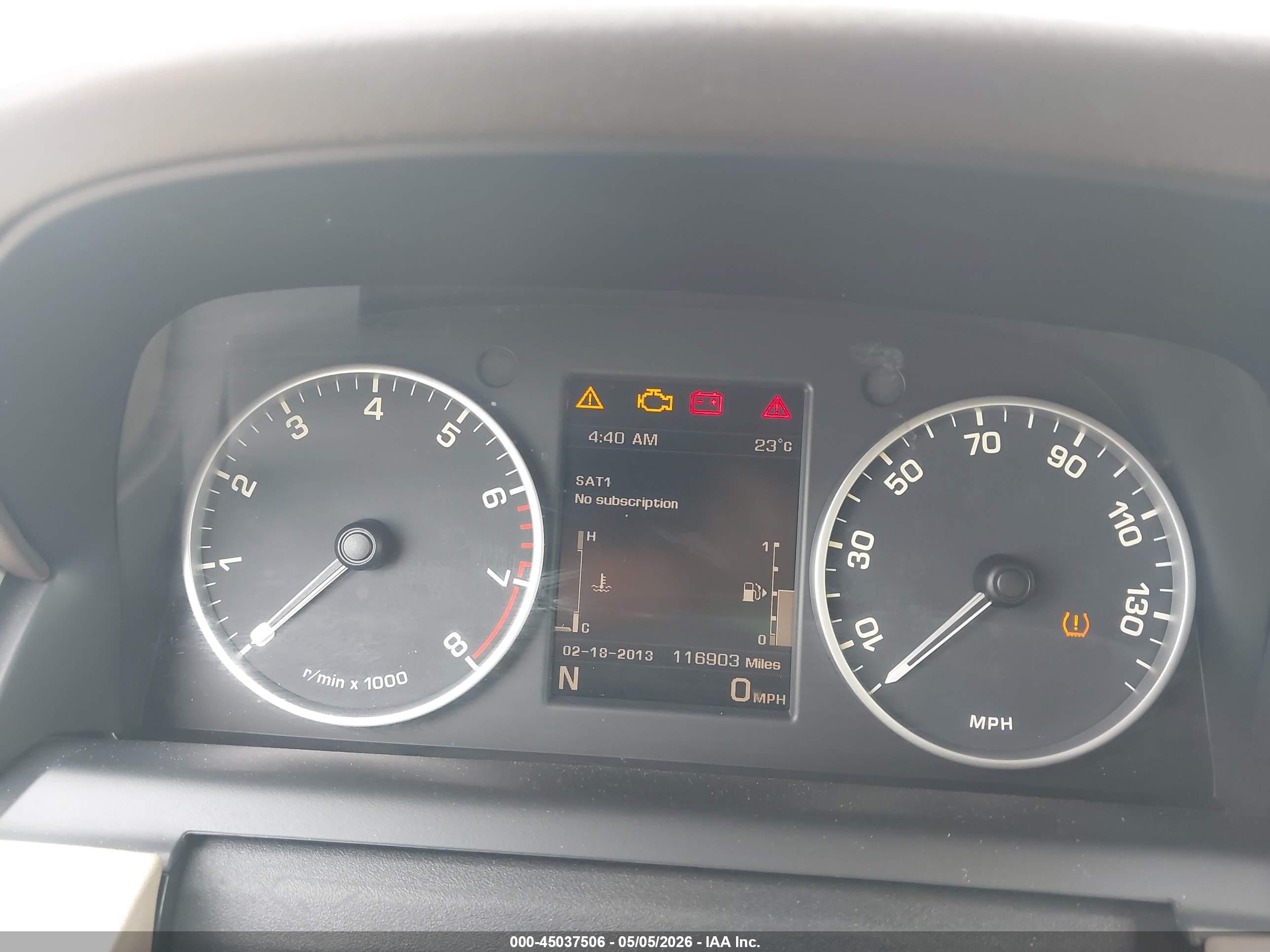 LAND ROVER image 7