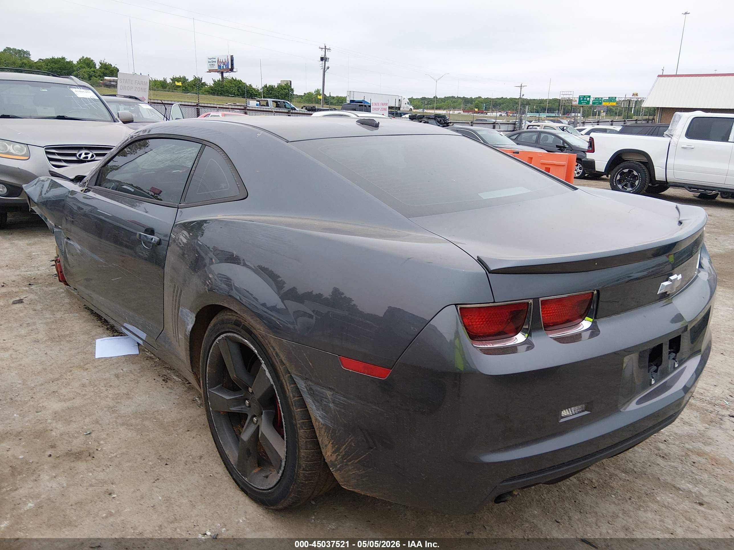 CHEVROLET CAMARO image 3