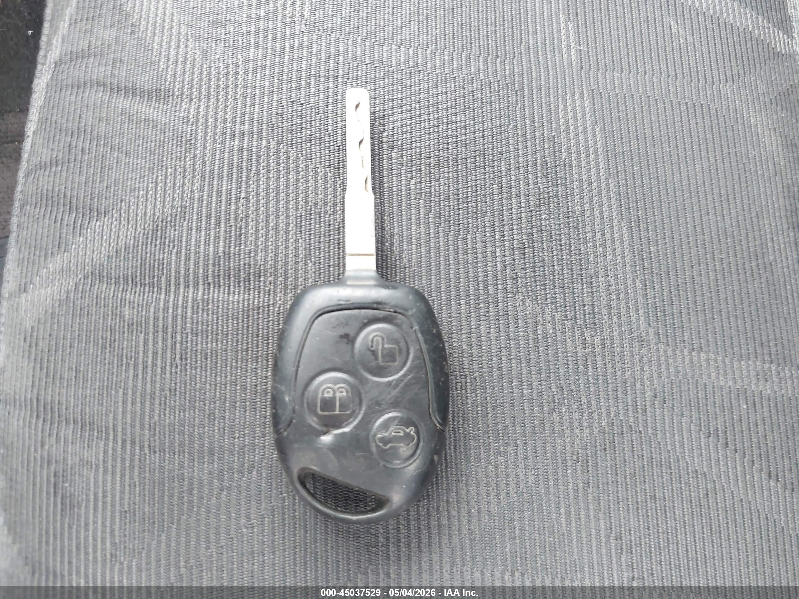 FORD FIESTA image 11