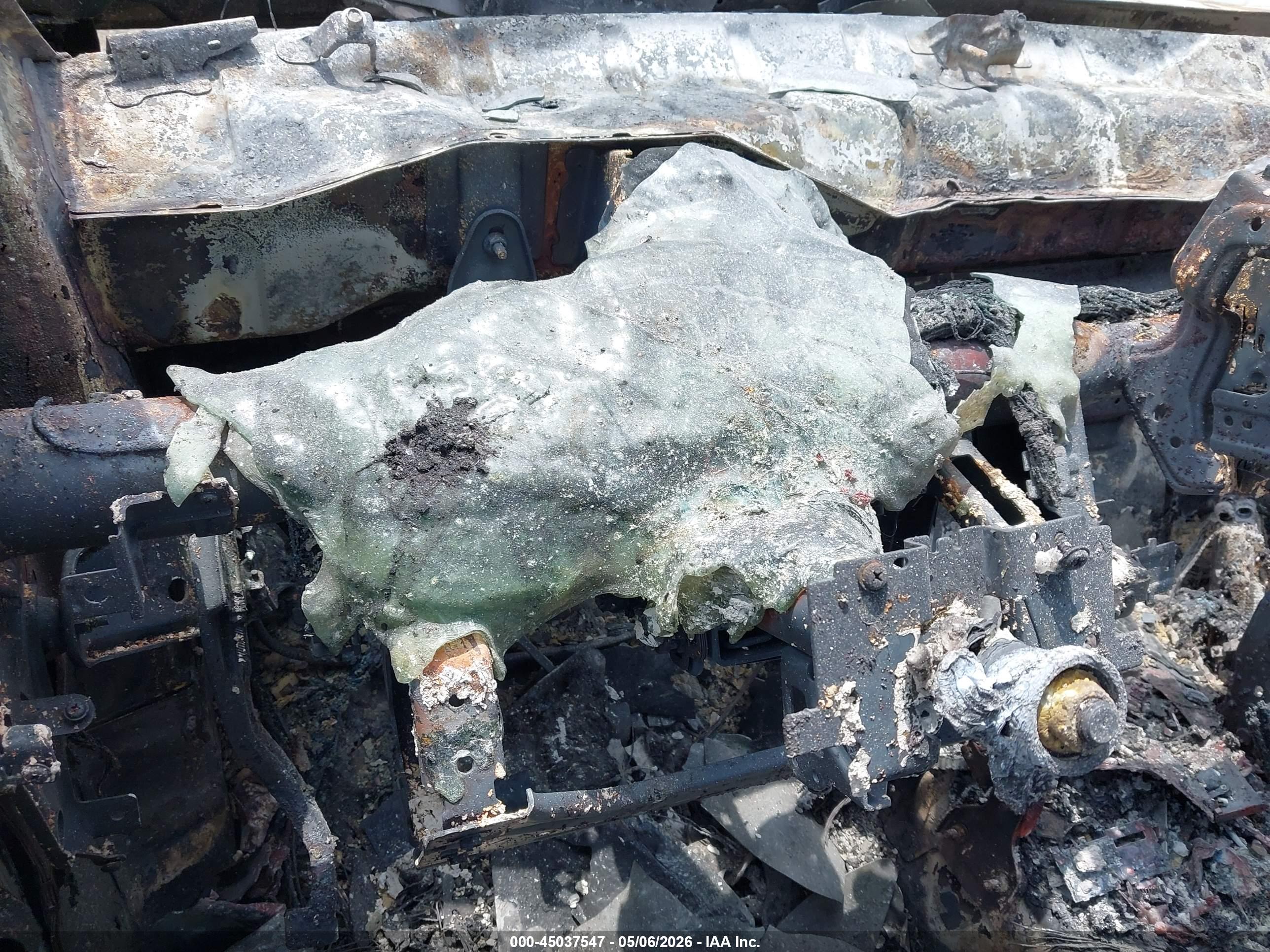 NISSAN TITAN image 7