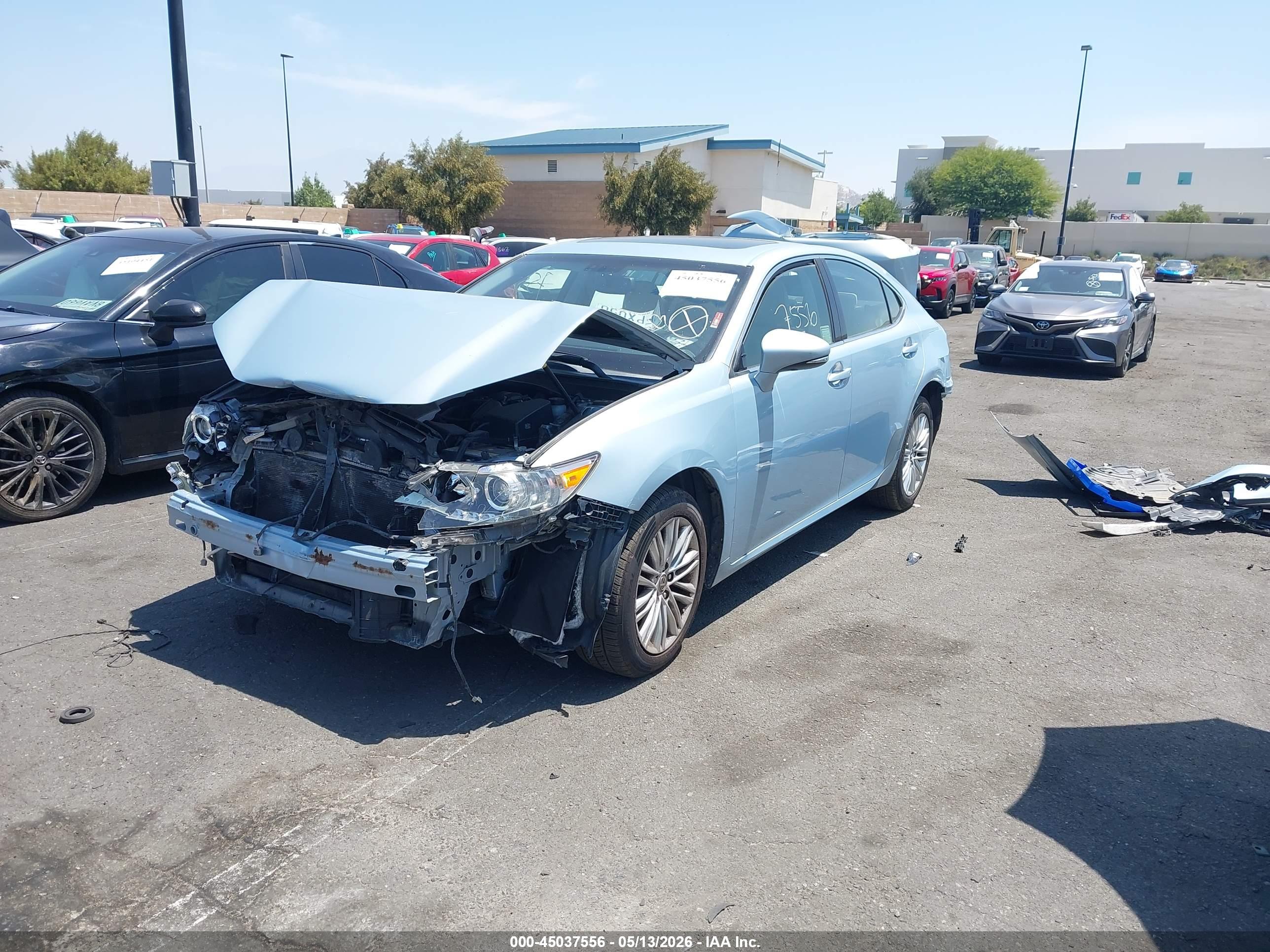 LEXUS ES image 6