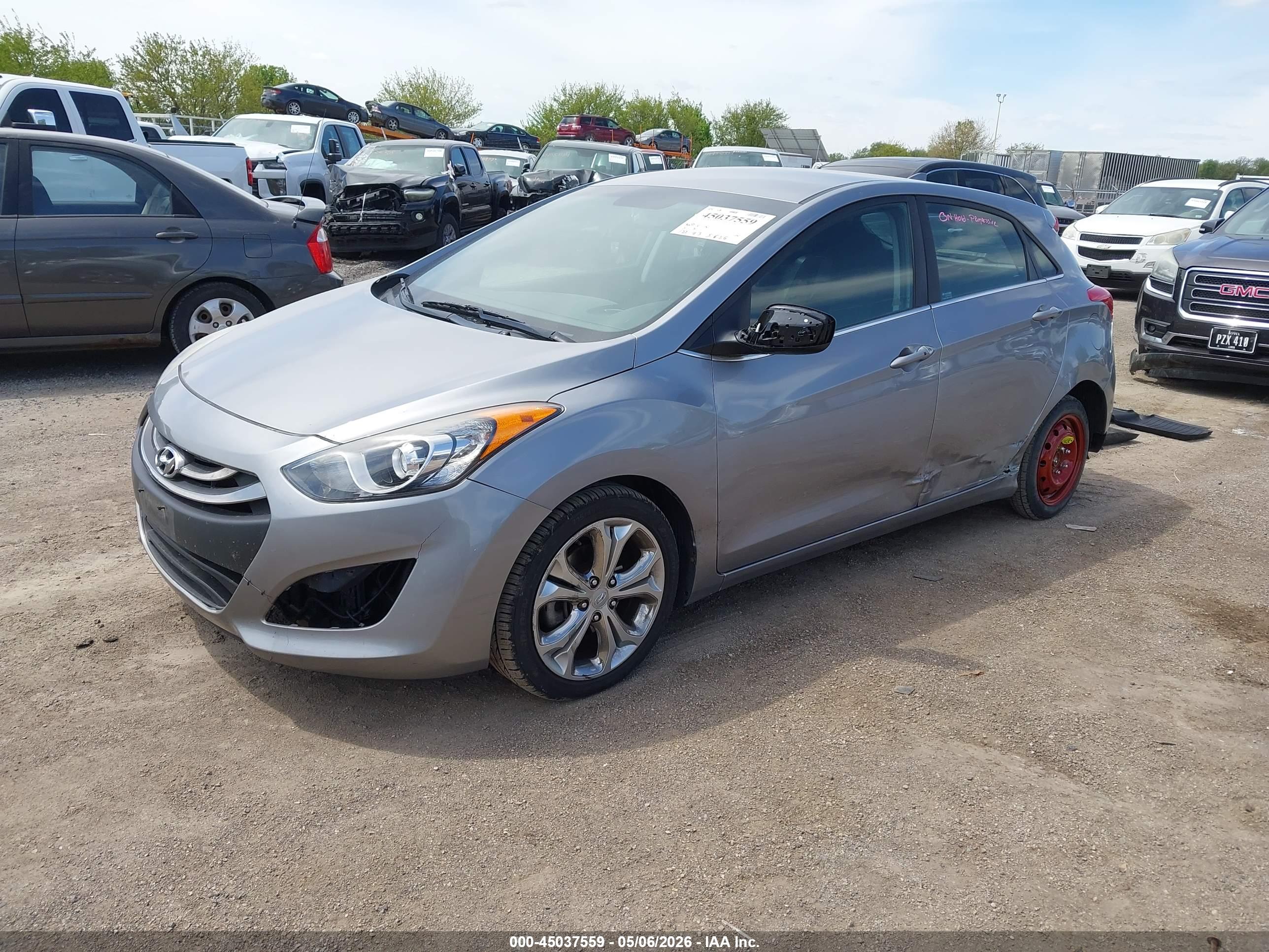 HYUNDAI ELANTRA image 2