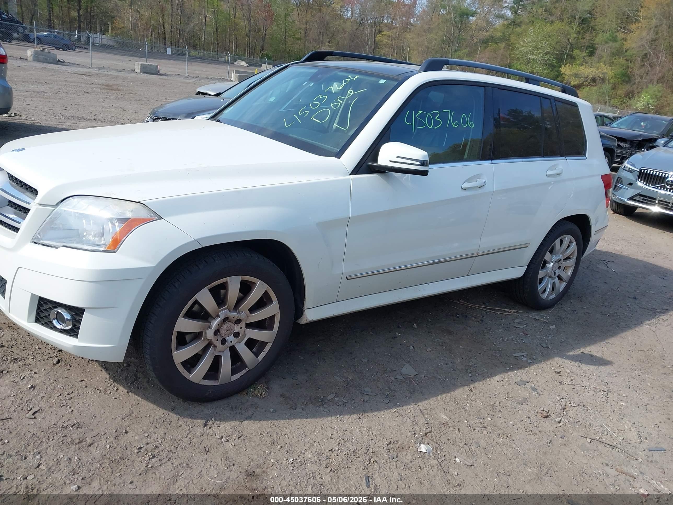 MERCEDES-BENZ GLK image 2