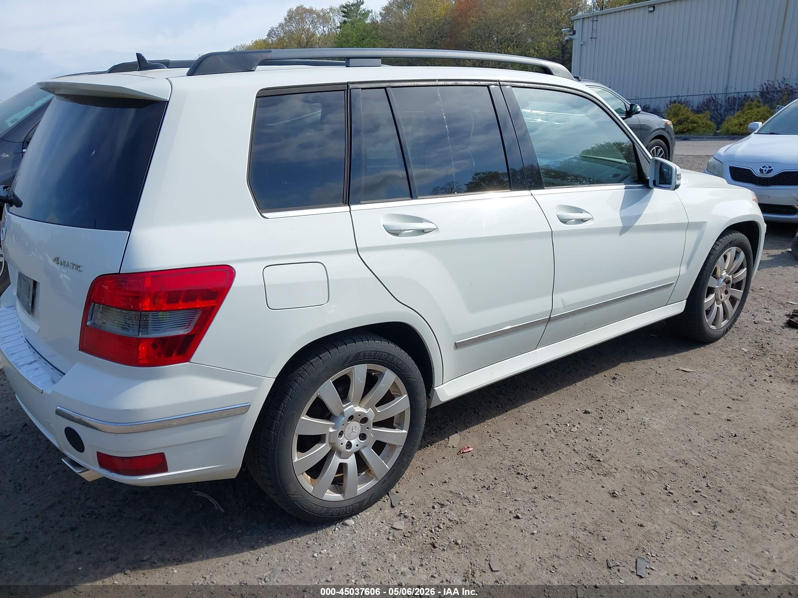 MERCEDES-BENZ GLK image 4