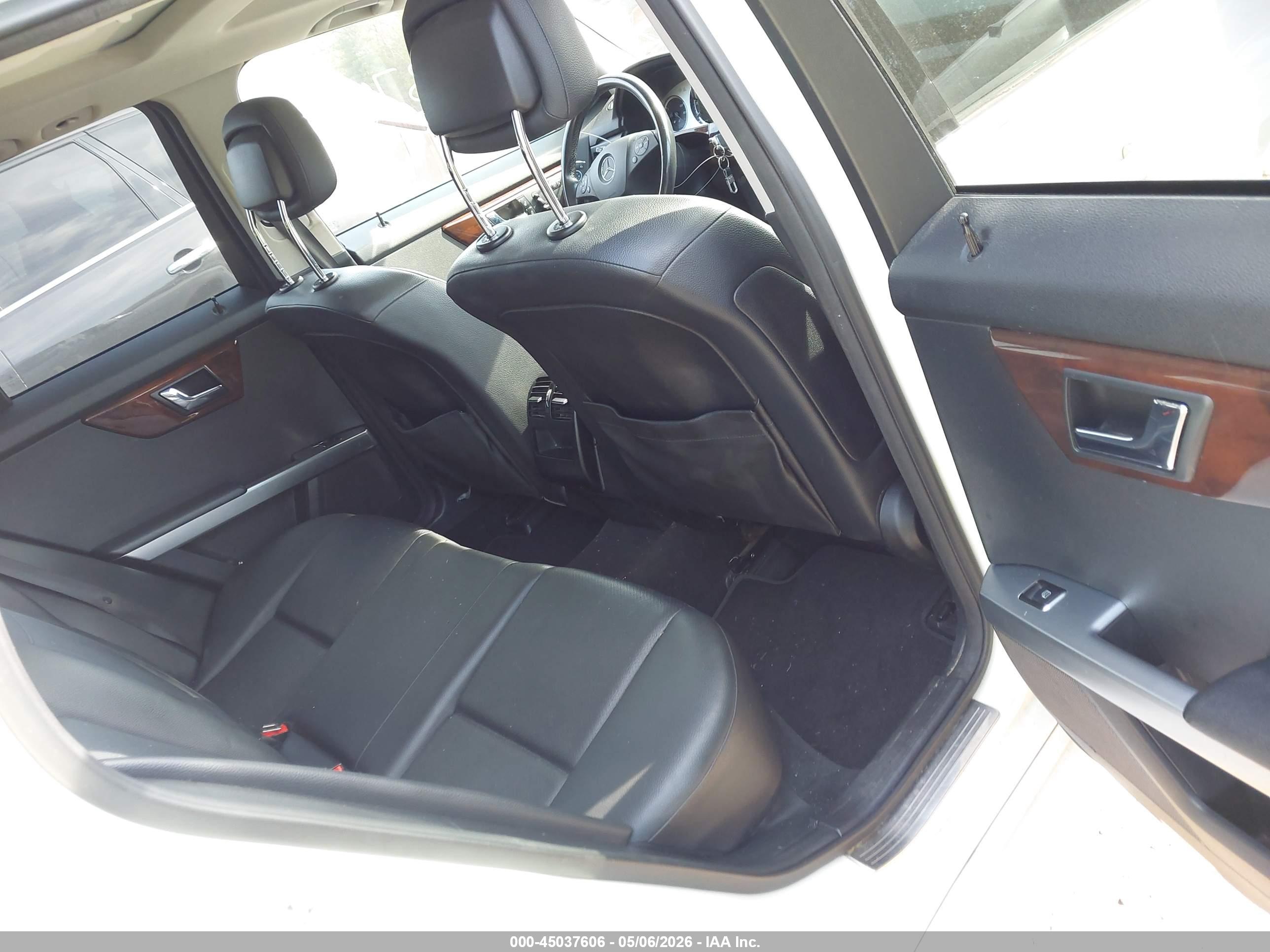 MERCEDES-BENZ GLK image 8