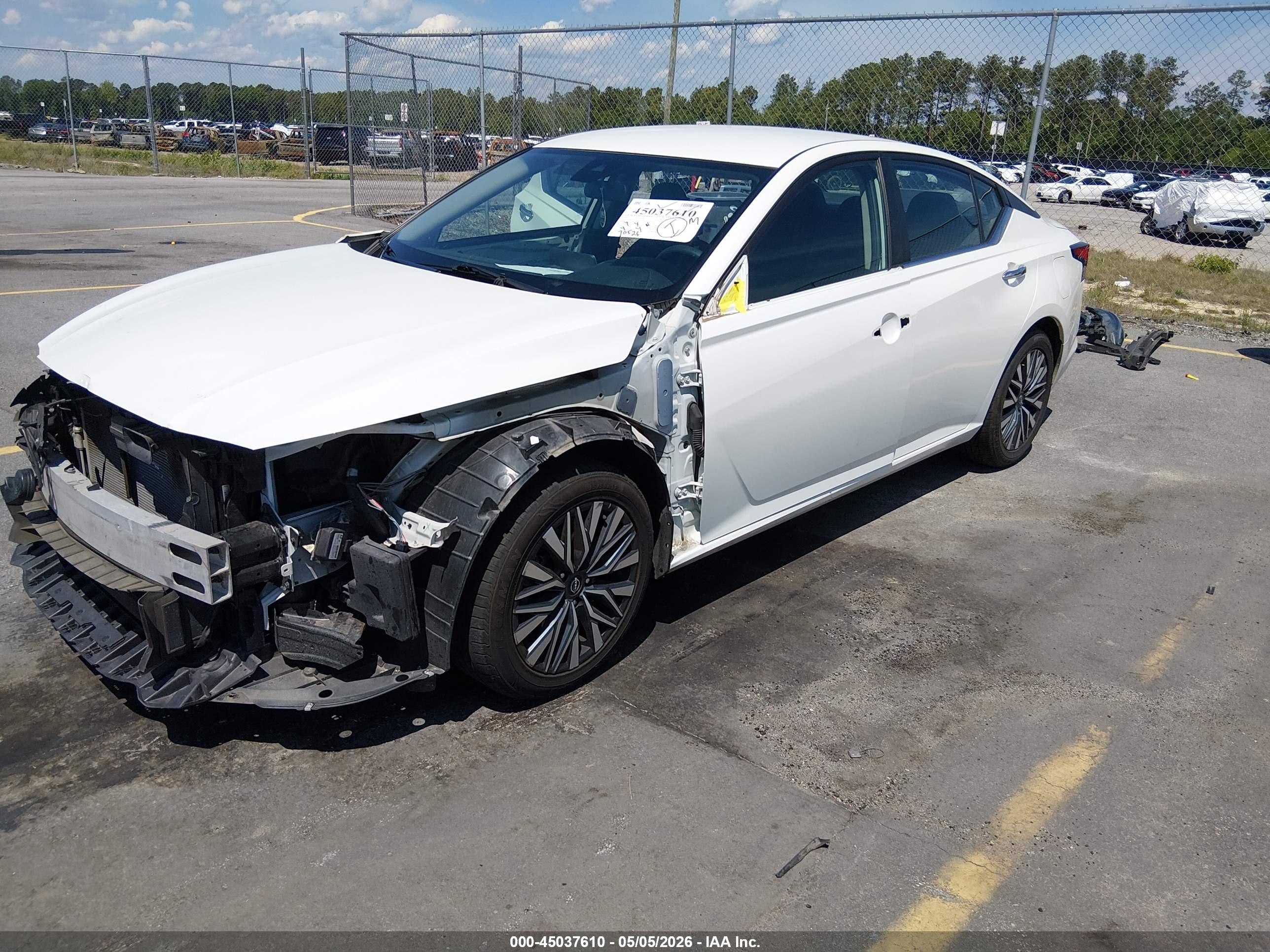 NISSAN ALTIMA image 2