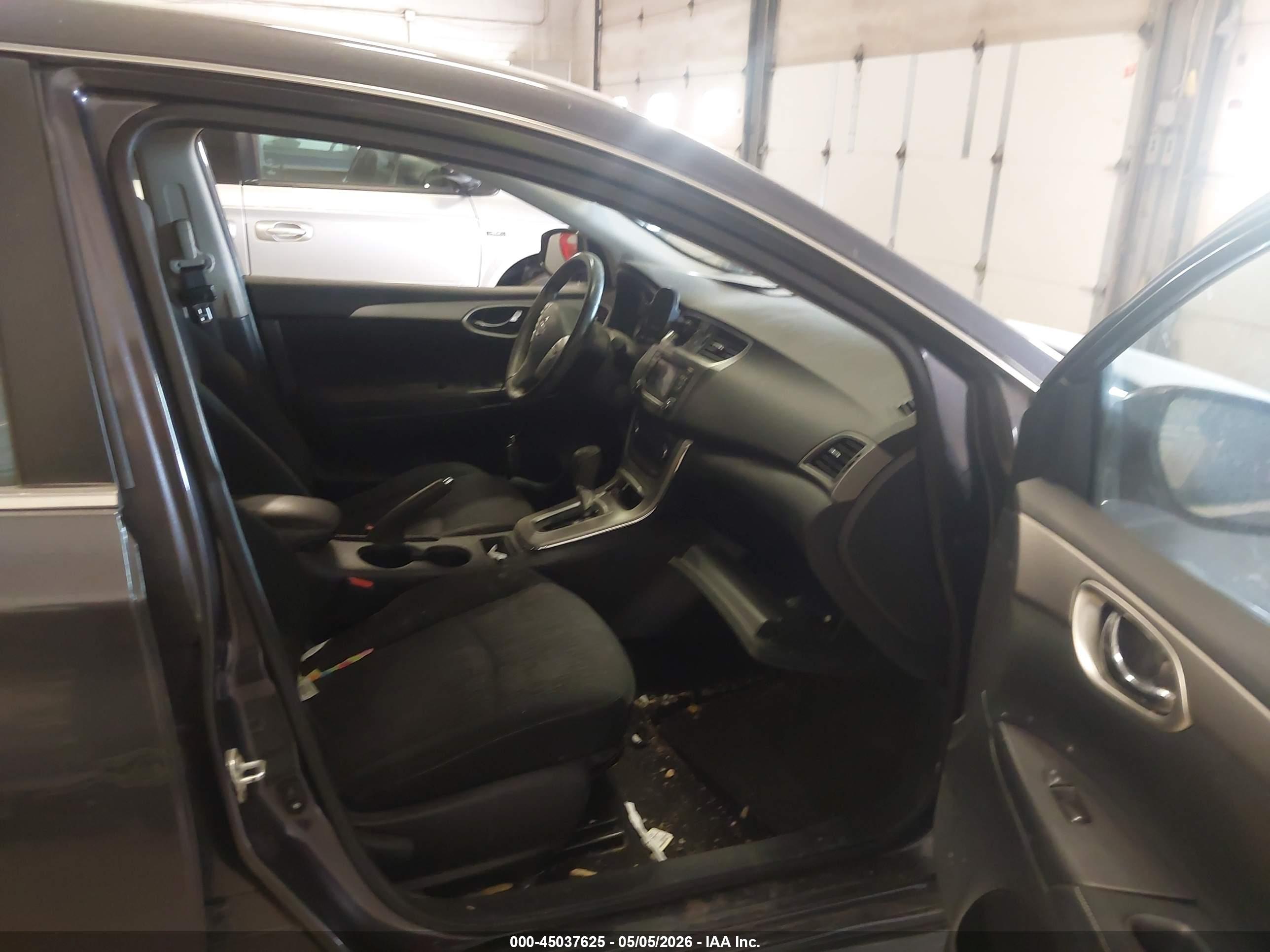 NISSAN SENTRA image 5