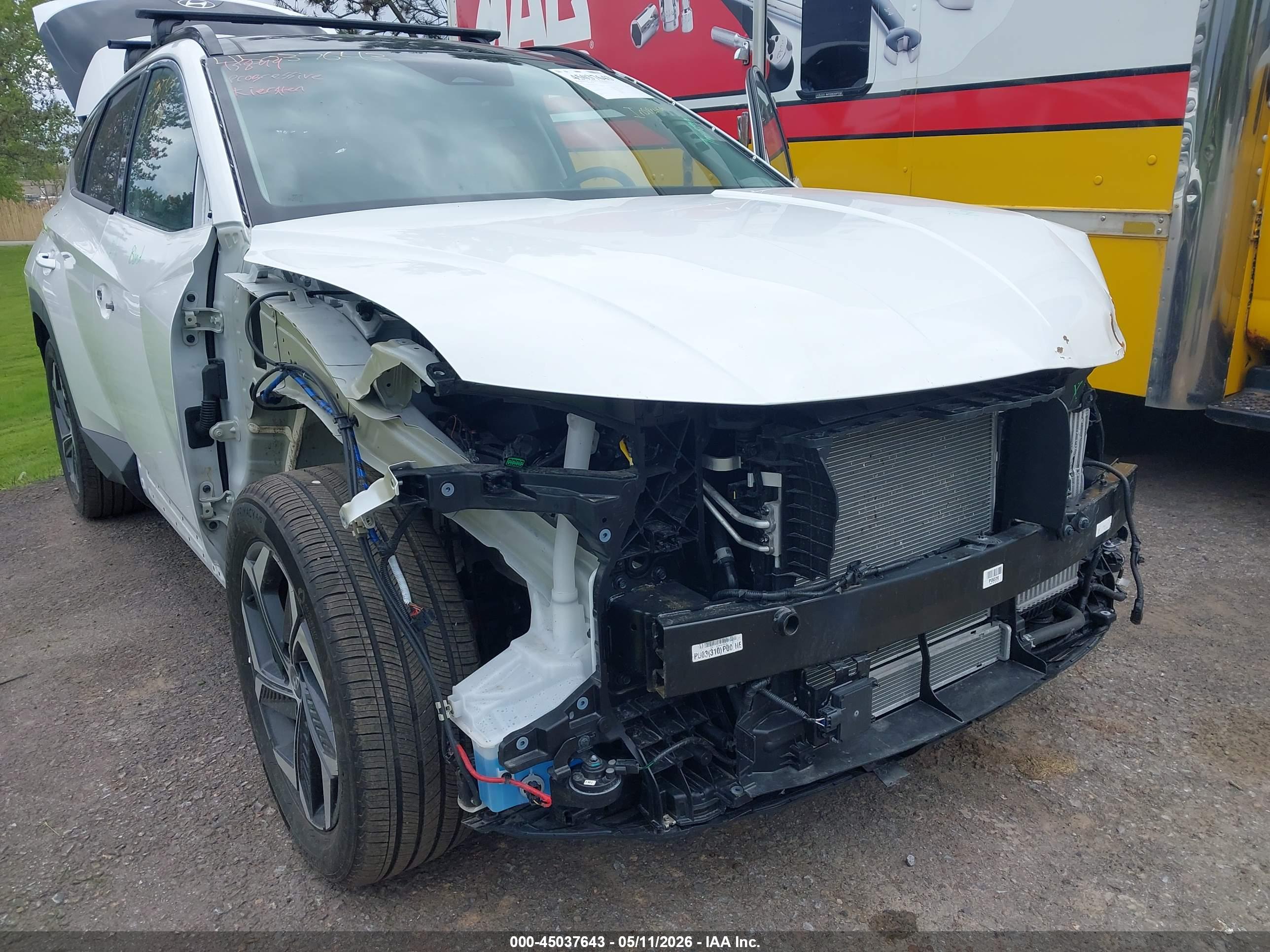 HYUNDAI TUCSON image 6