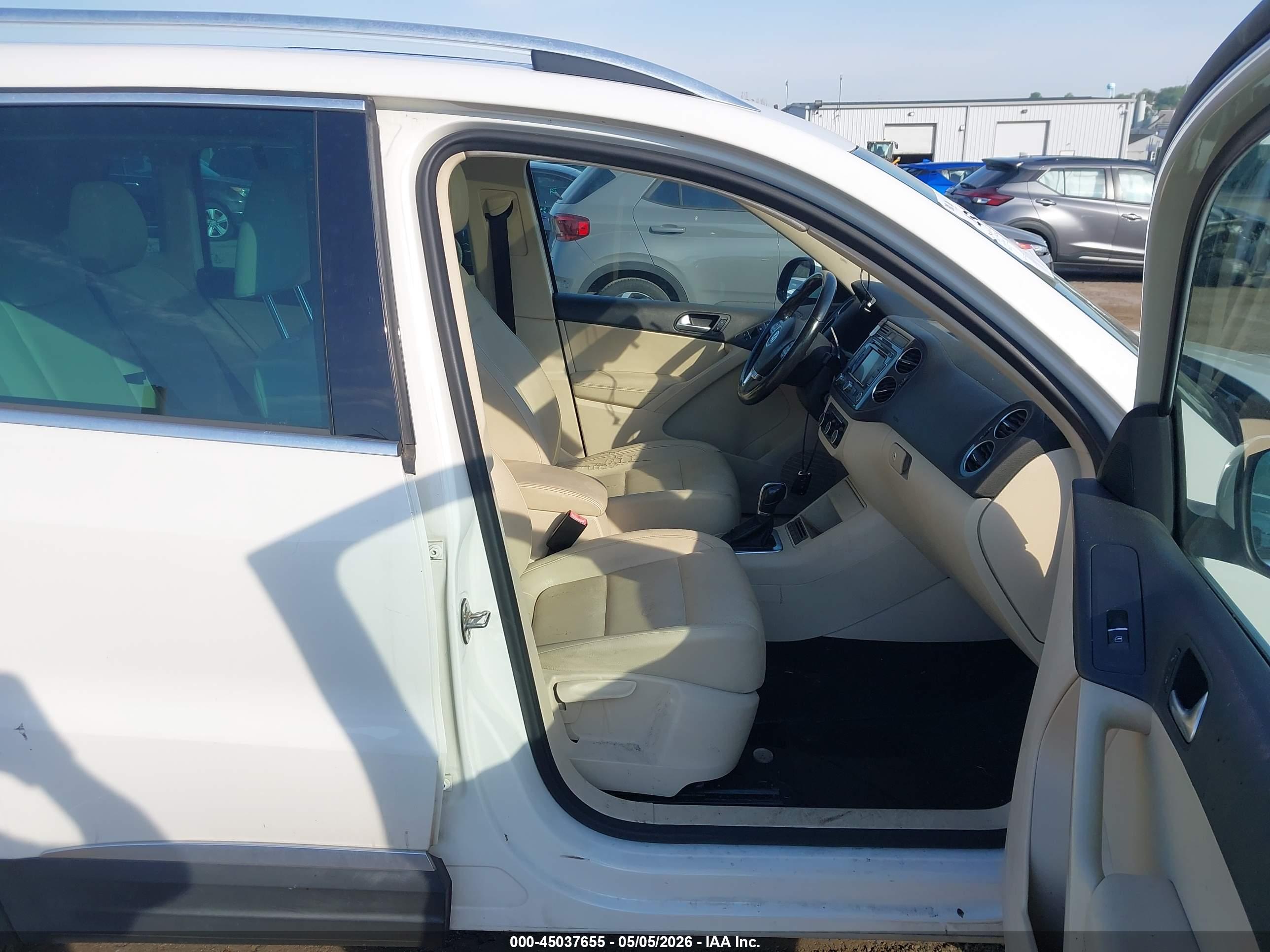 VOLKSWAGEN TIGUAN image 5