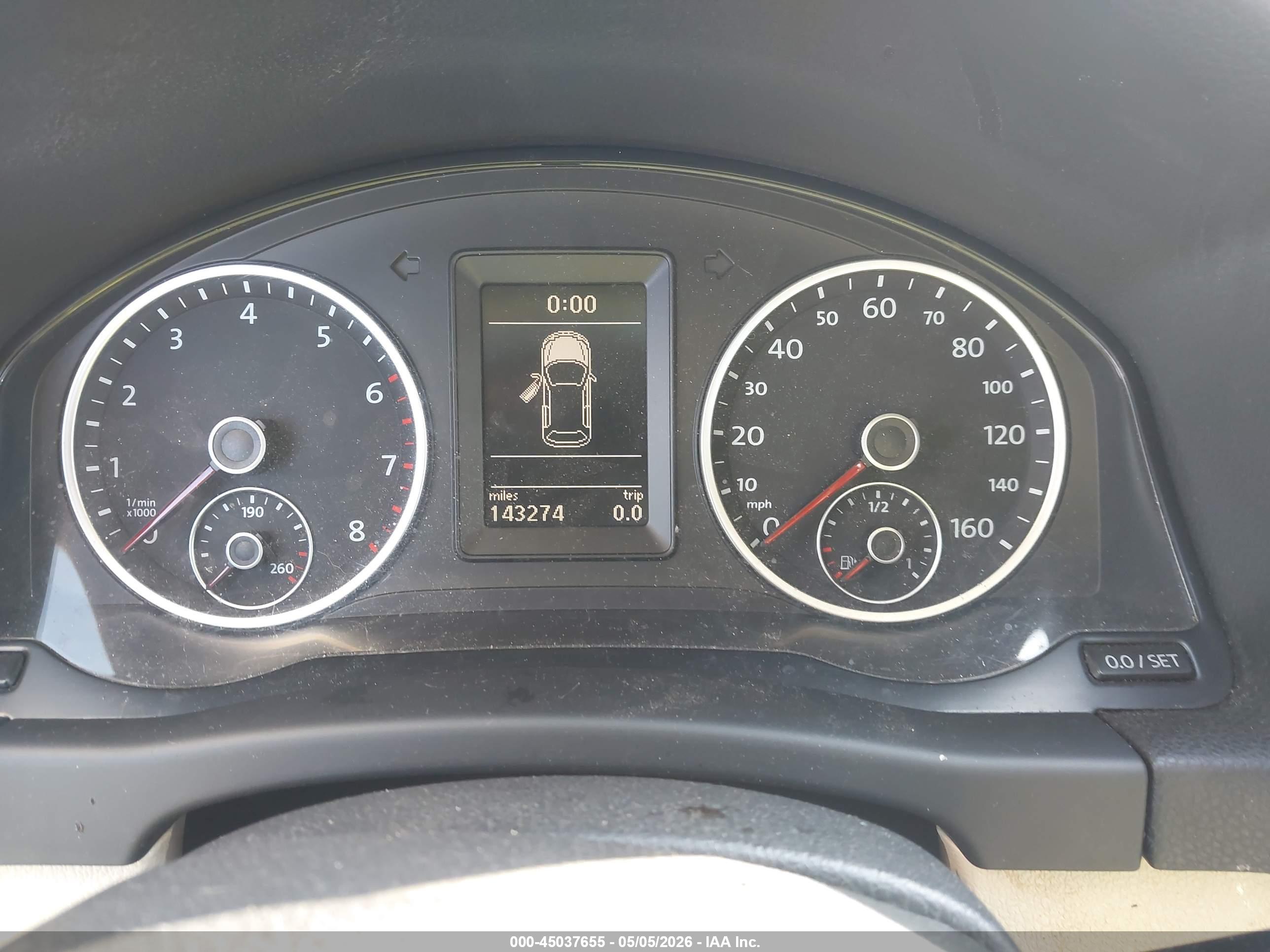 VOLKSWAGEN TIGUAN image 7