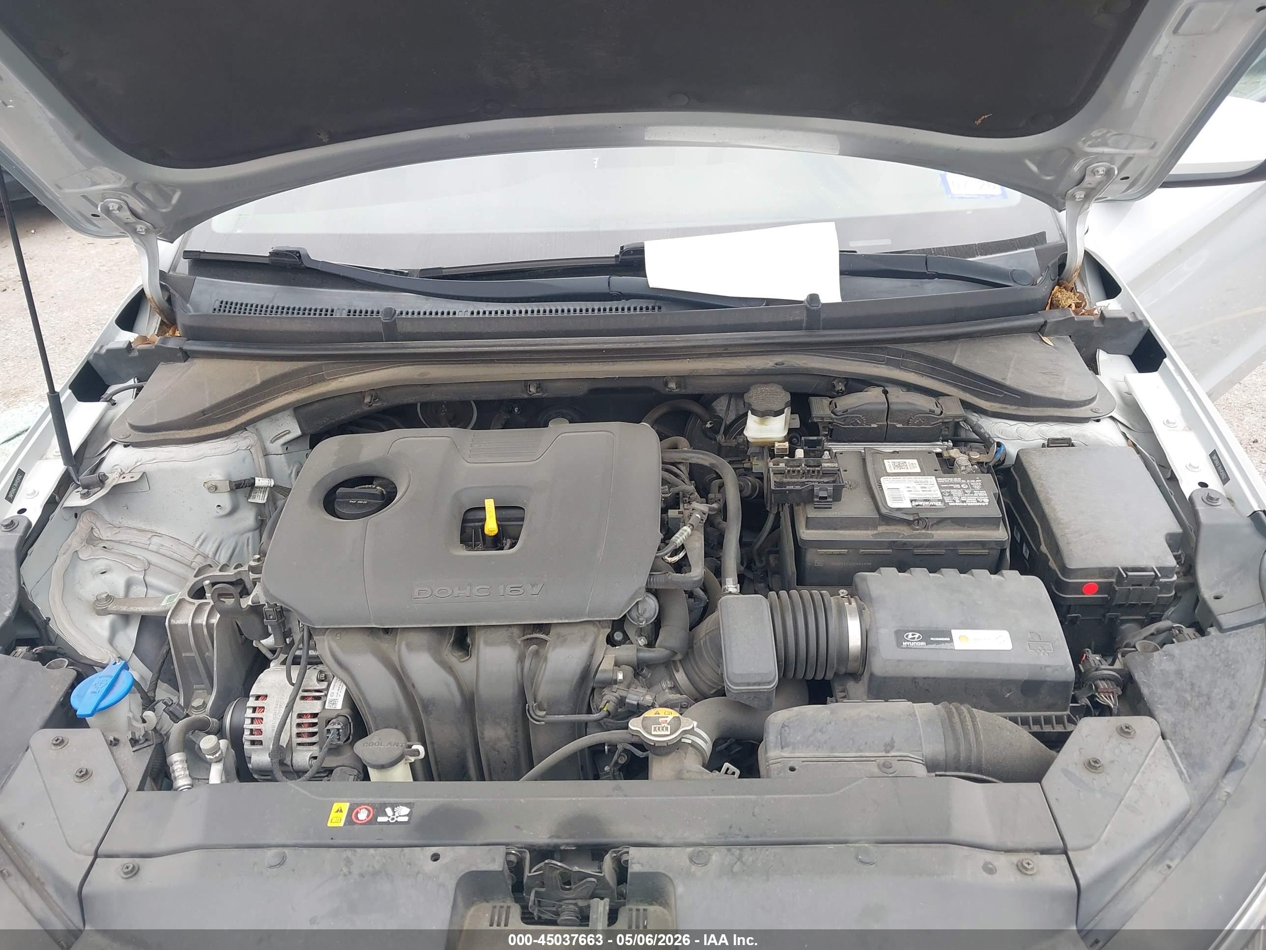 HYUNDAI ELANTRA image 10