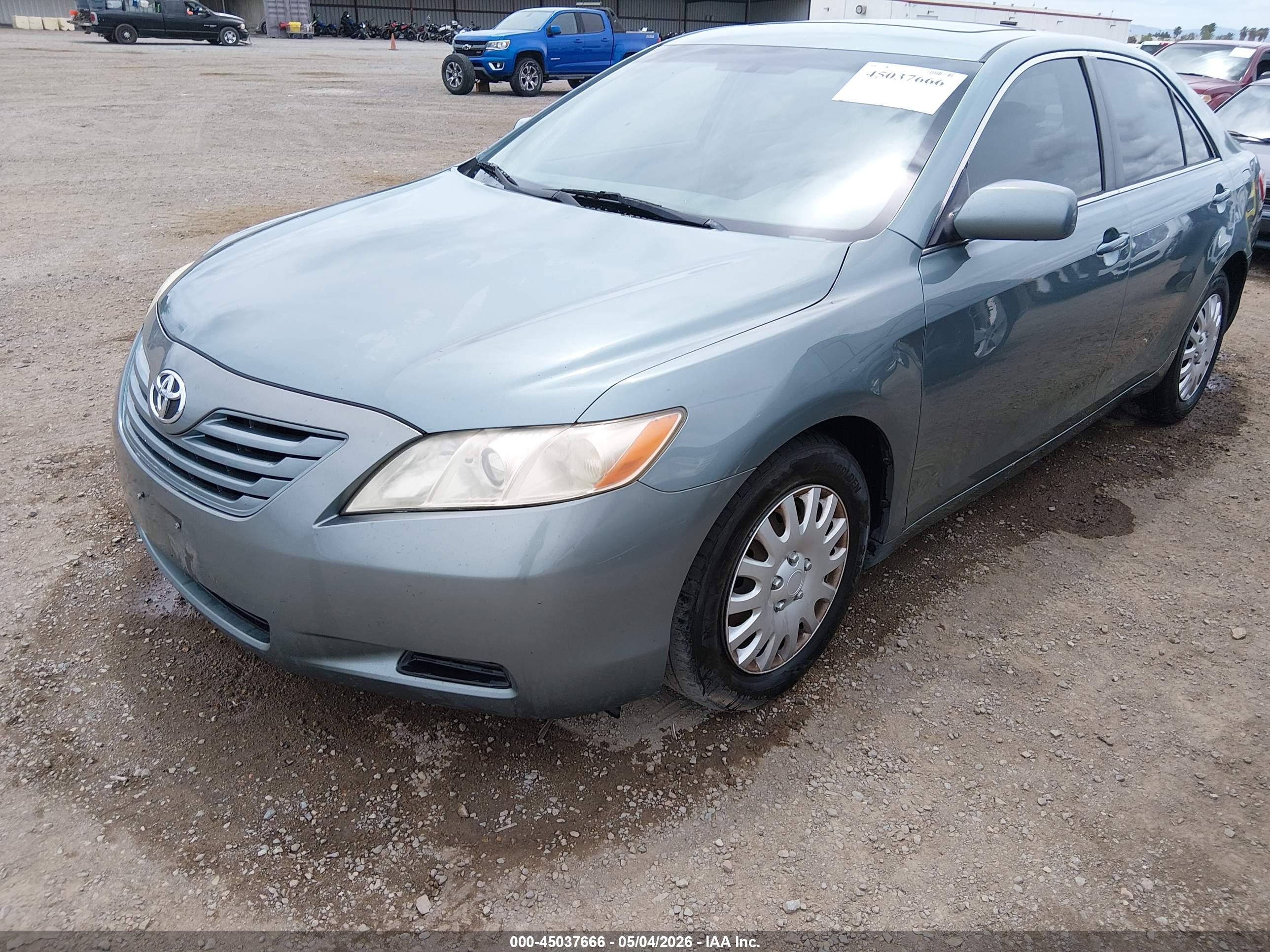 TOYOTA CAMRY image 6