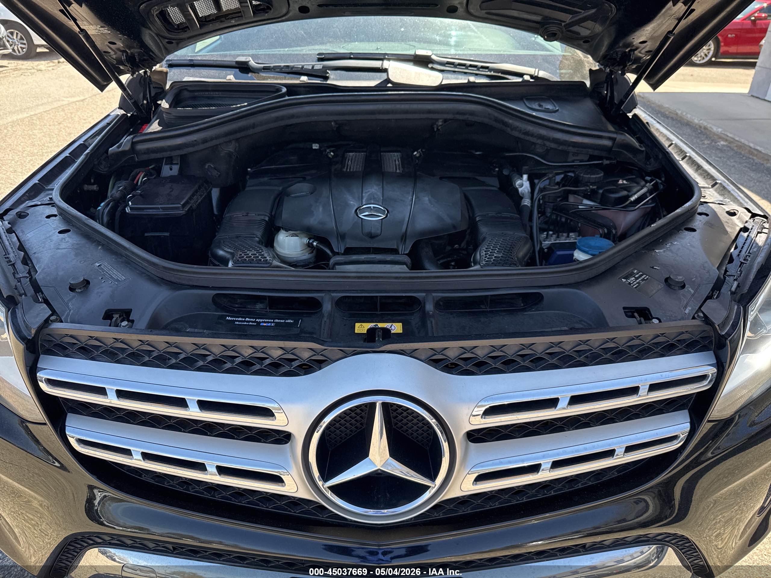MERCEDES-BENZ GLS image 10