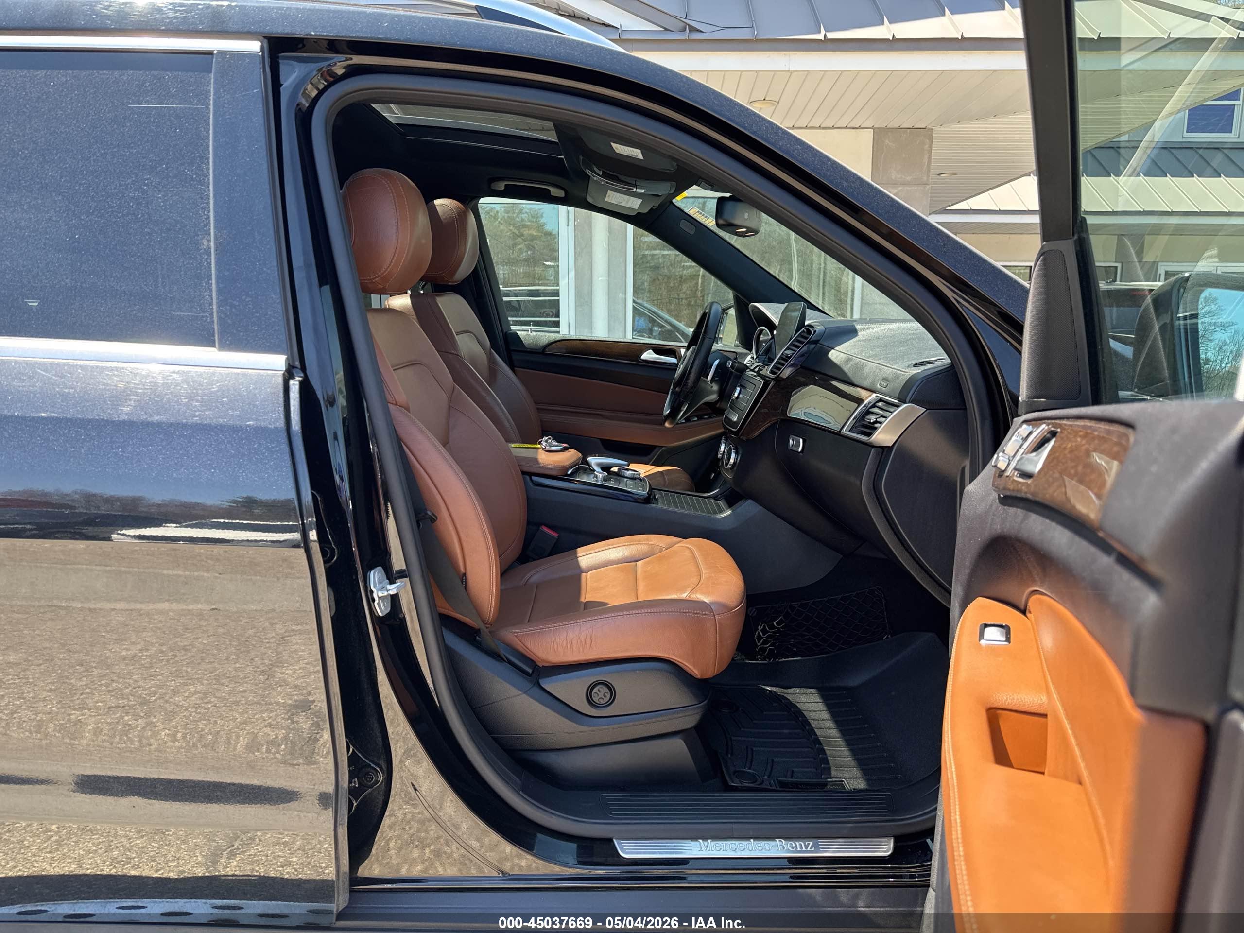 MERCEDES-BENZ GLS image 5