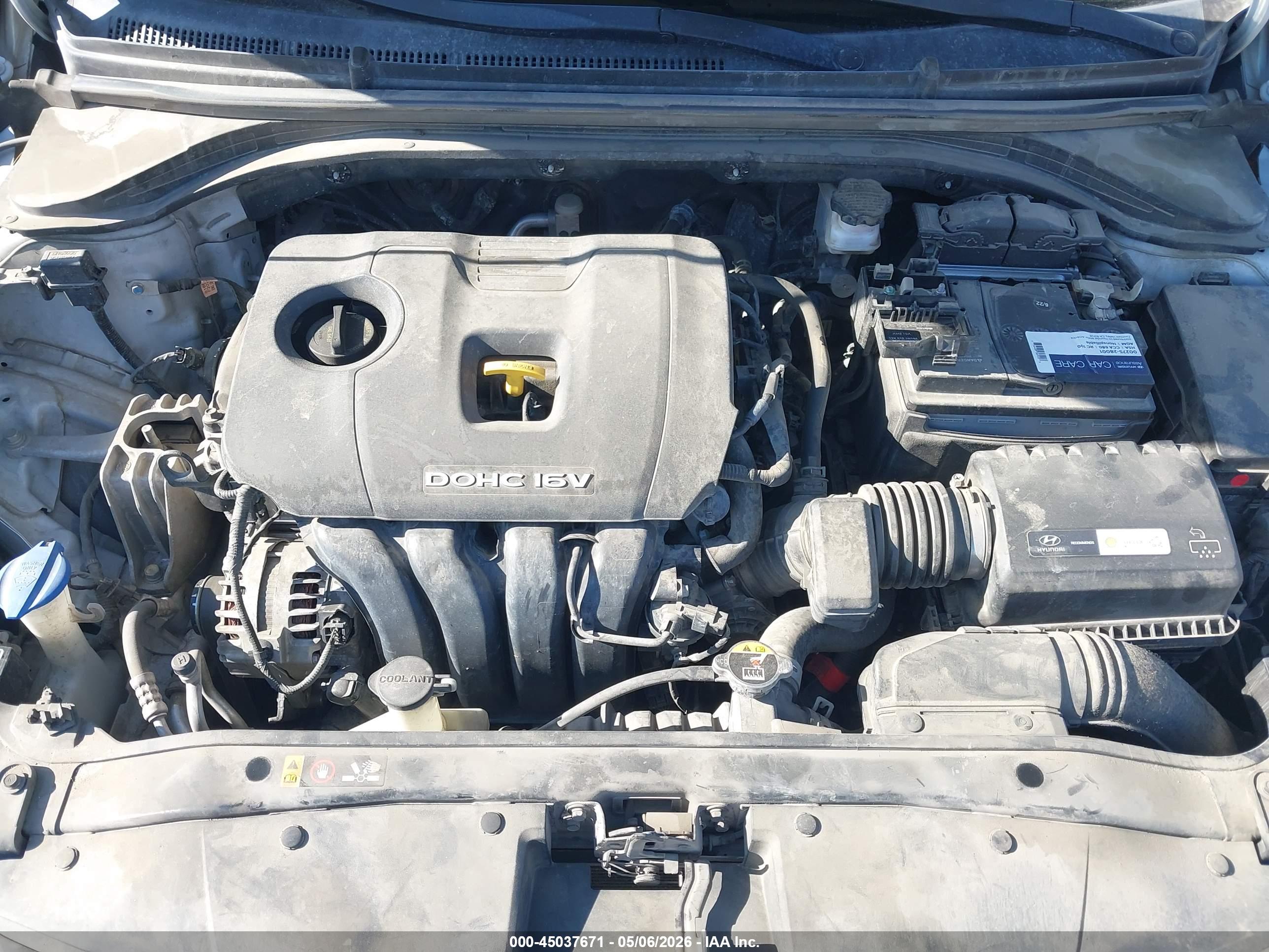 HYUNDAI ELANTRA image 10