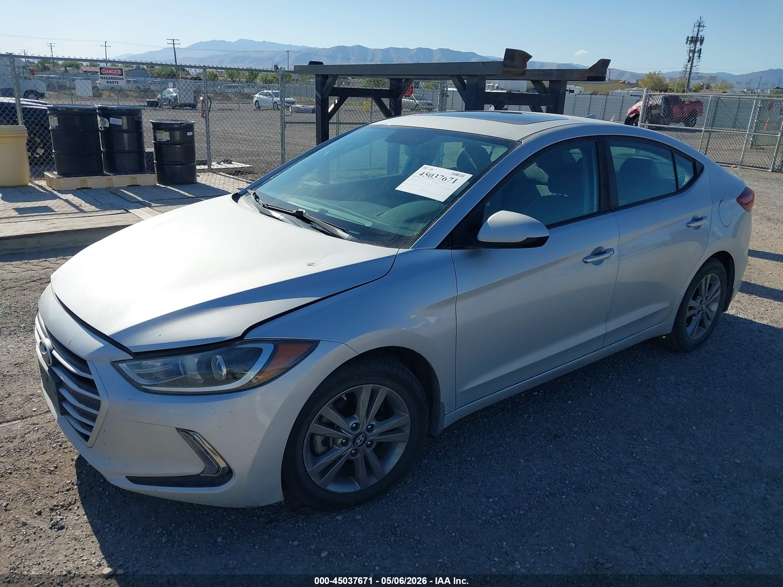 HYUNDAI ELANTRA image 2
