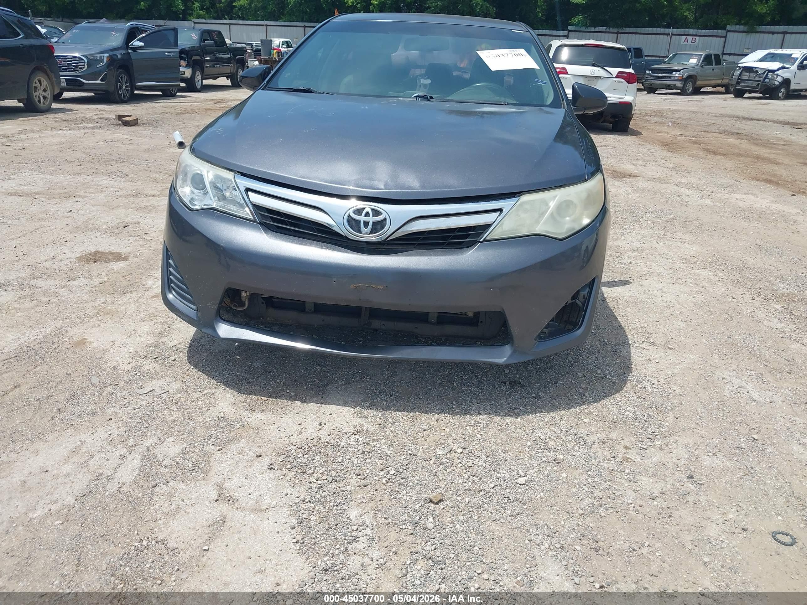 TOYOTA CAMRY image 6