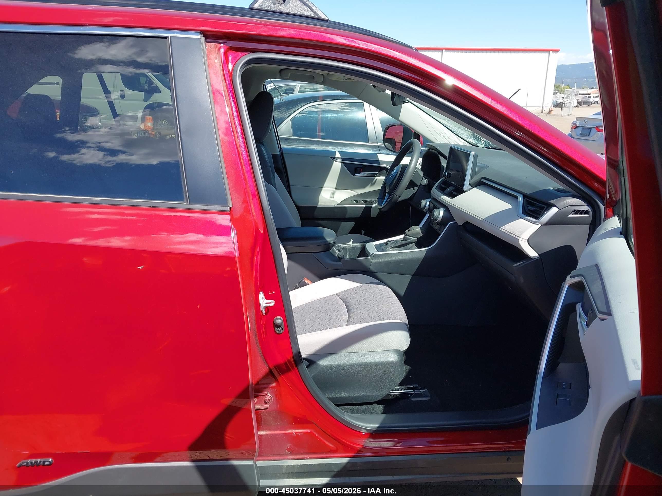 TOYOTA RAV4 image 5