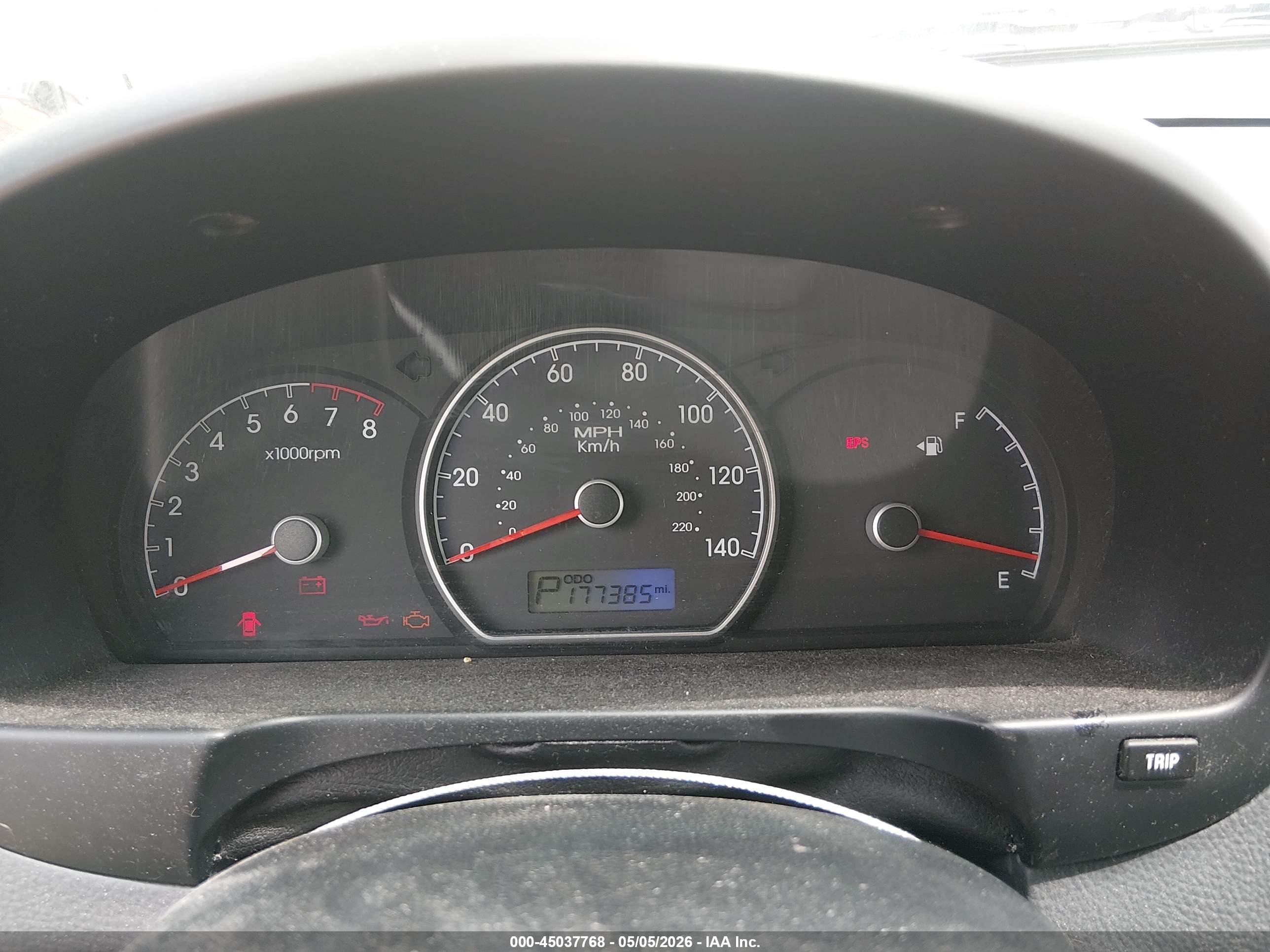 HYUNDAI ELANTRA image 7