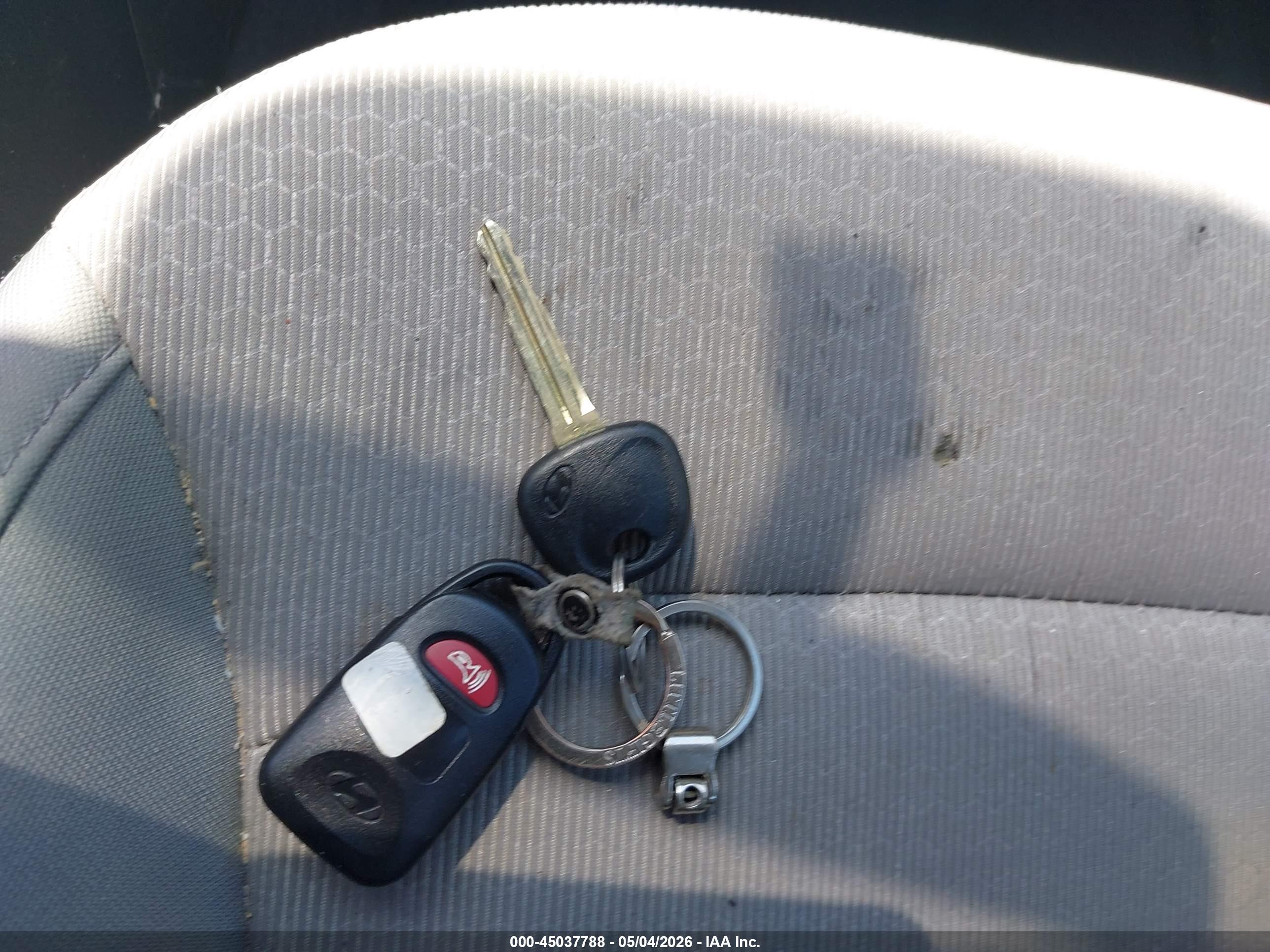 HYUNDAI ELANTRA image 11